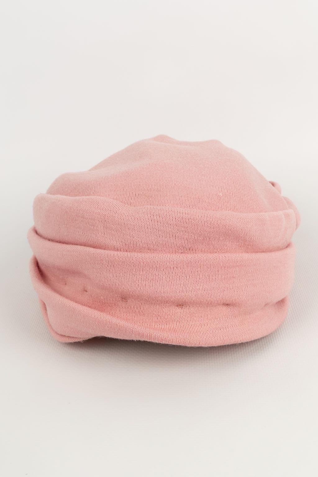 Yves Saint Laurent hat In Good Condition For Sale In SAINT-OUEN-SUR-SEINE, FR