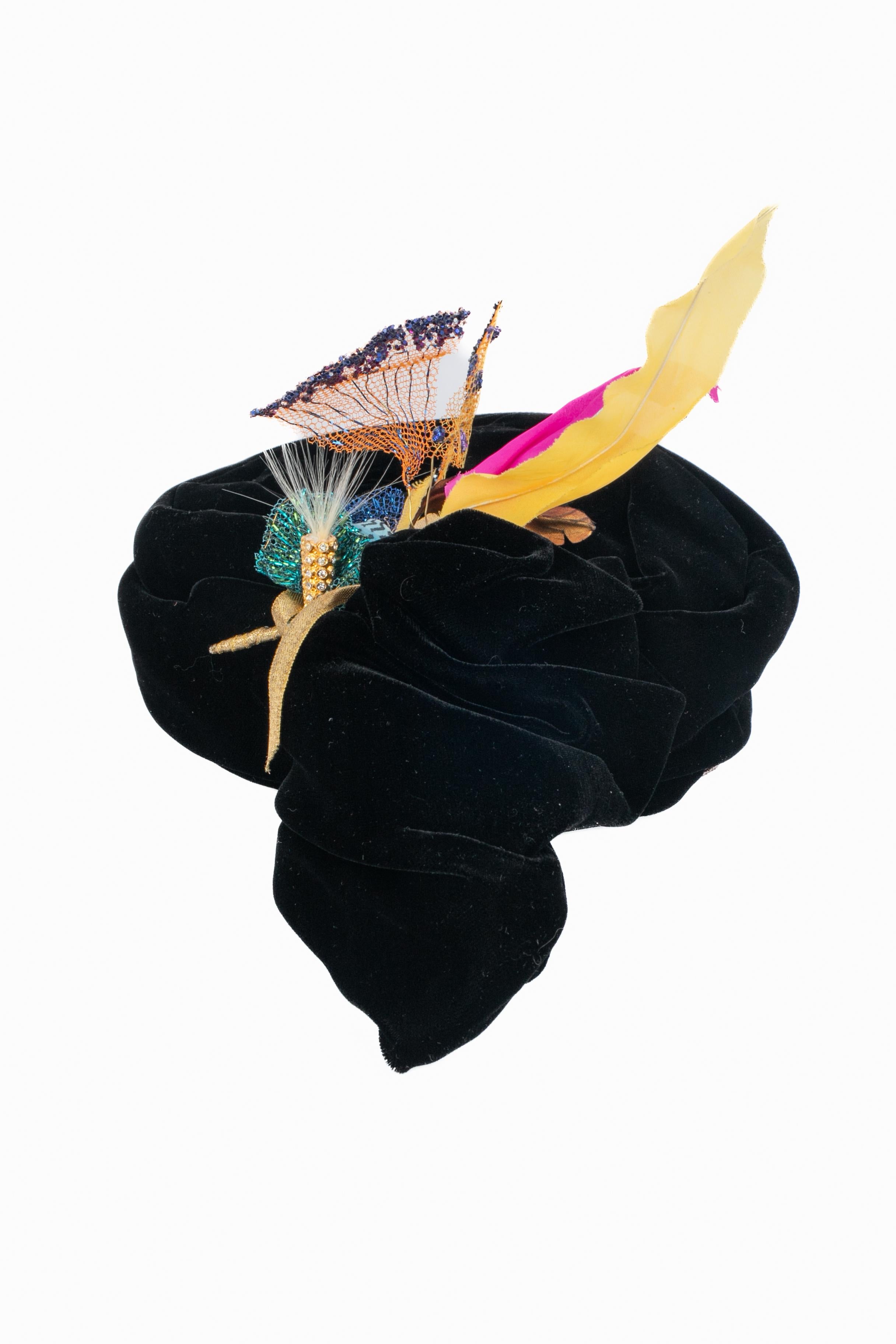 Yves Saint Laurent hat in vendita 1