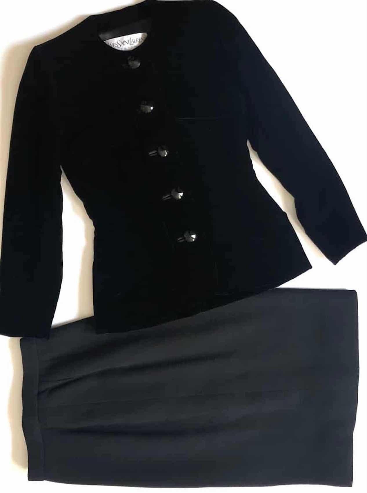 YVES SAINT-LAURENT Haute Couture 076278 Black Single Breasted Jacket Suit 1993 In Excellent Condition In London, GB
