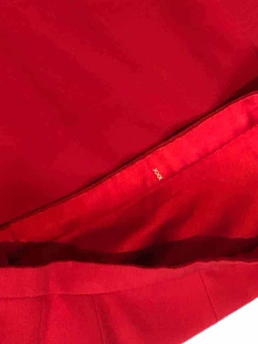 YVES SAINT-LAURENT Haute Couture 64534 Red Single Breasted Jacket Suit Vintage en vente 2