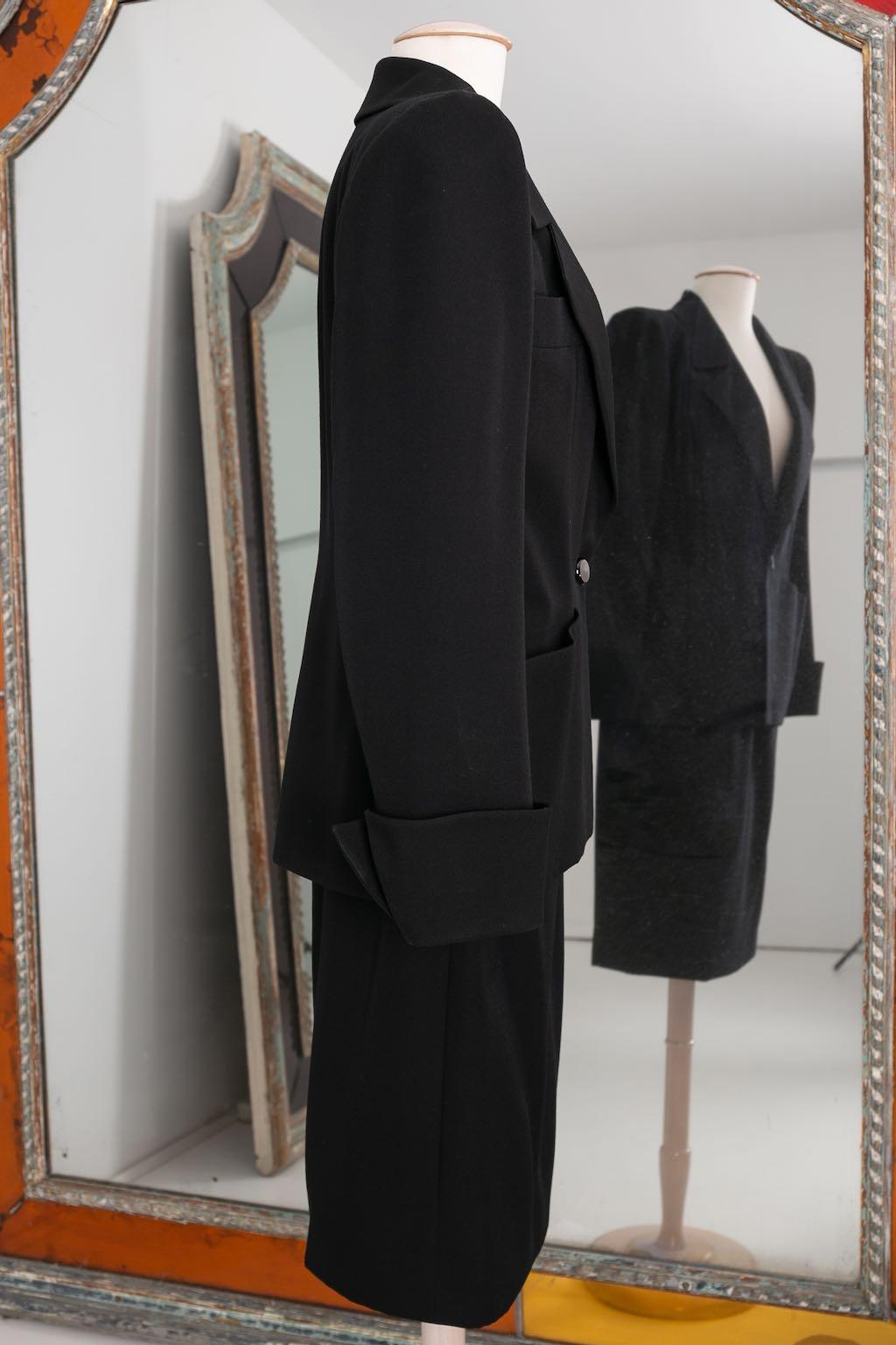 Yves Saint Laurent Haute Couture ensemble jupe et veste noire, circa 1981/1982 en vente 15
