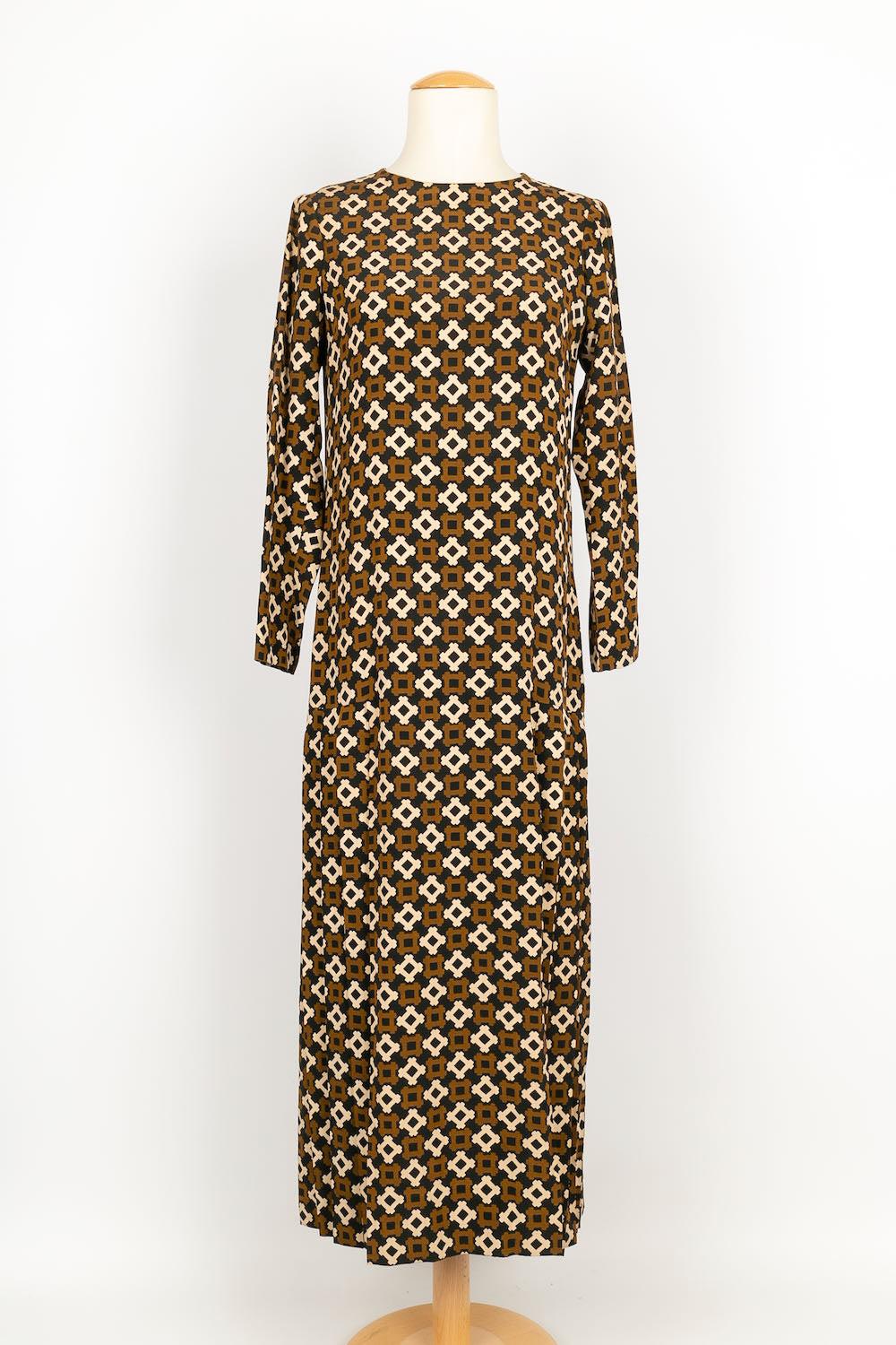 Yves Saint Laurent Haute Couture Dress with Black Silk Belt In Excellent Condition For Sale In SAINT-OUEN-SUR-SEINE, FR