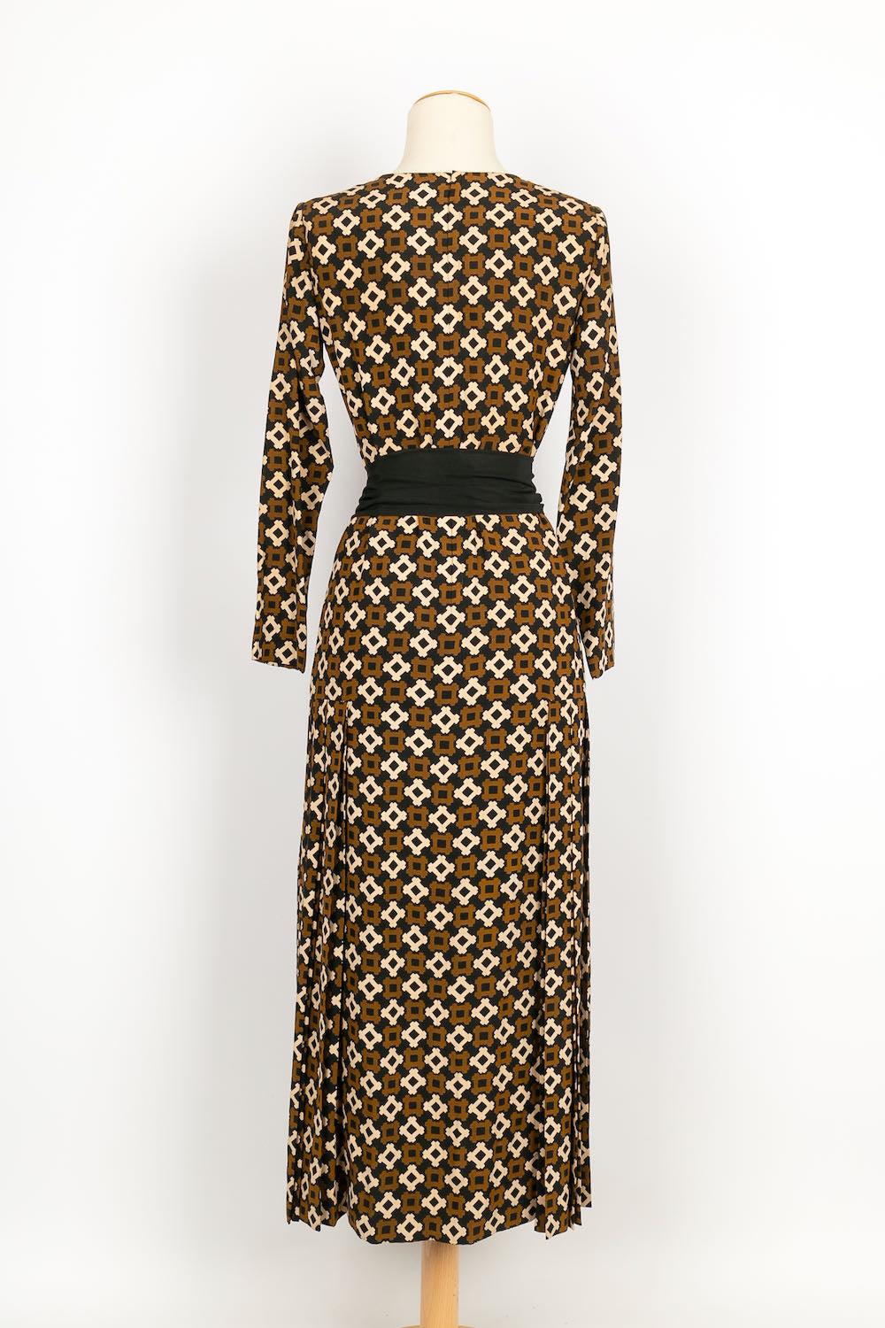 Yves Saint Laurent Haute Couture Dress with Black Silk Belt For Sale 1