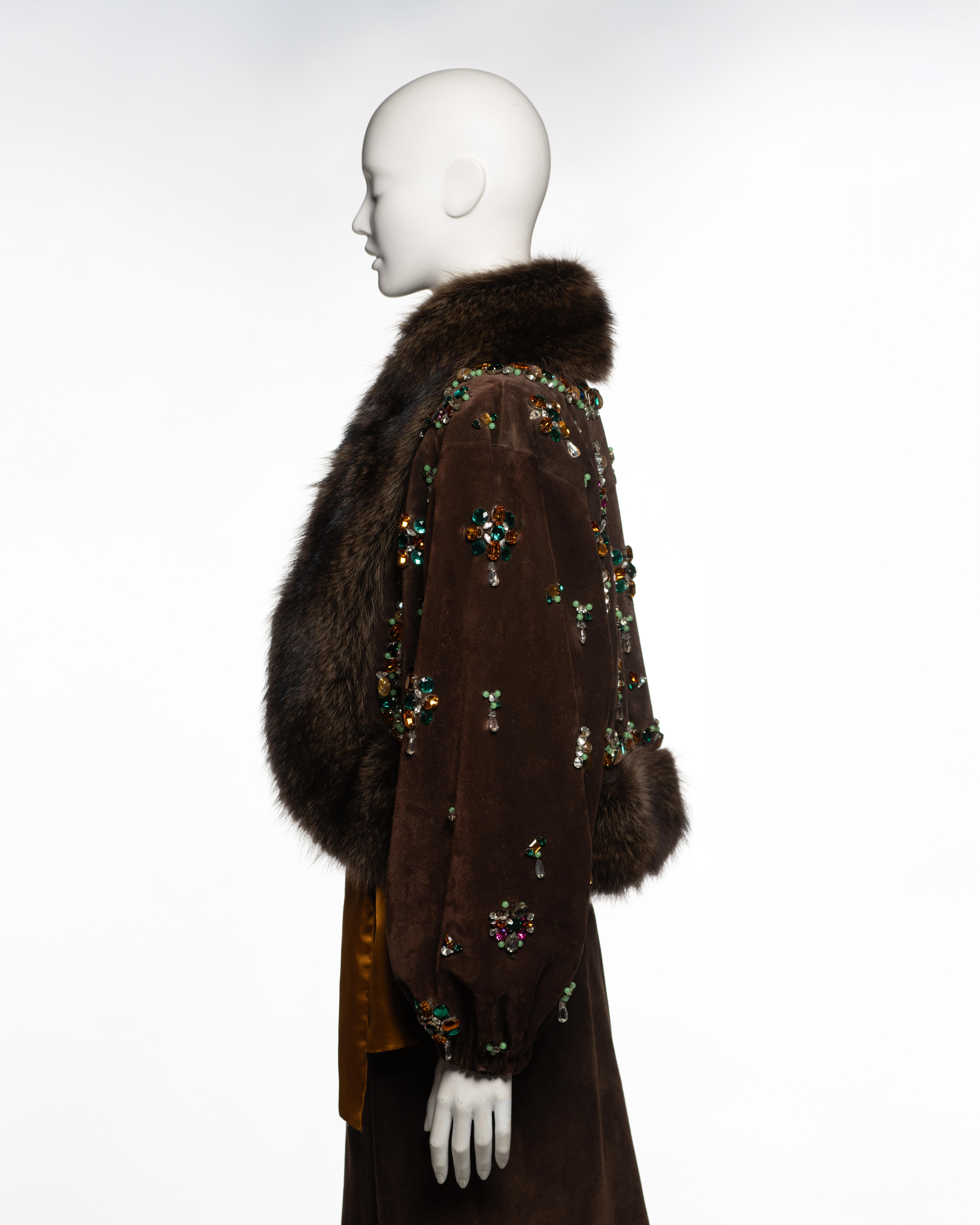 Yves Saint Laurent Haute Couture Ensemble aus Wildleder mit Verzierungen, H/Winter 1984 im Angebot 8