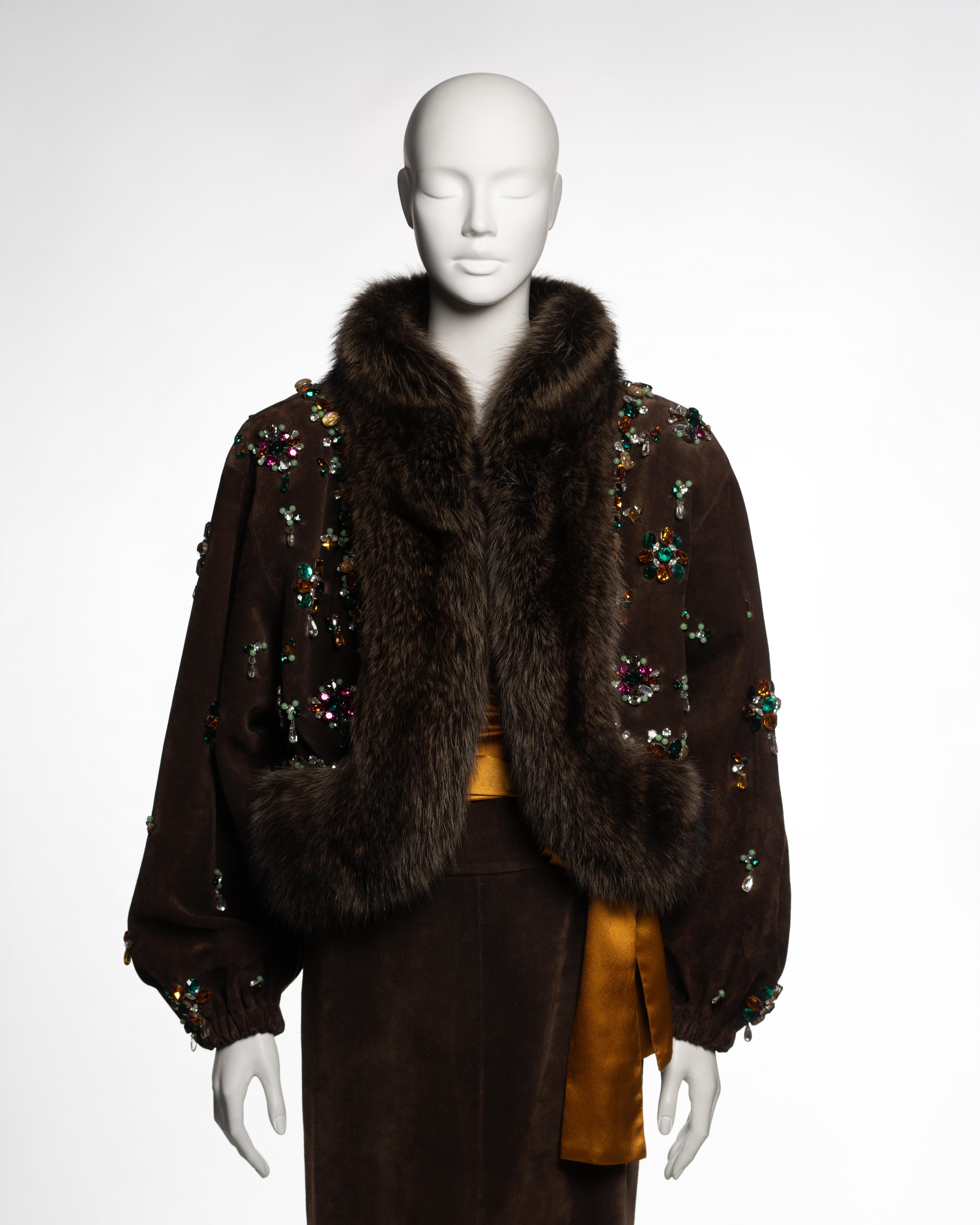 Yves Saint Laurent Haute Couture Ensemble aus Wildleder mit Verzierungen, H/Winter 1984 (Schwarz) im Angebot