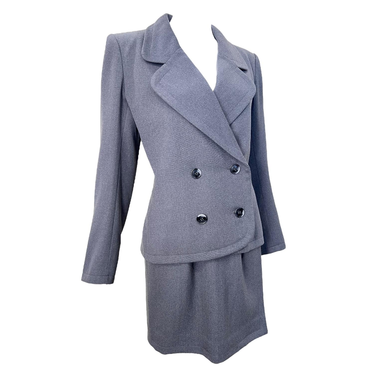 Gris Yves Saint Laurent Haute Couture automne 1981 Ensemble tailleur jupe en laine grise en vente