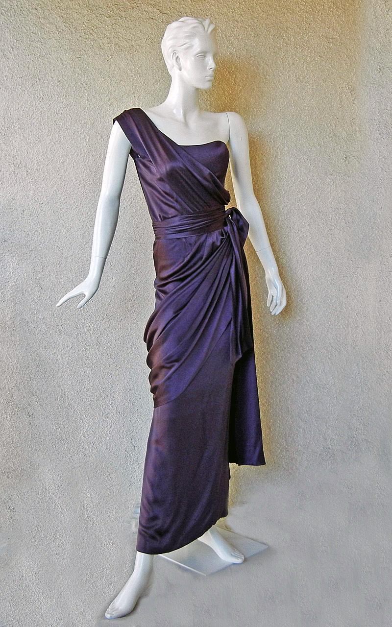 Noir Yves Saint Laurent Haute Couture Runway Robe drapée grecque  1997-1998 en vente