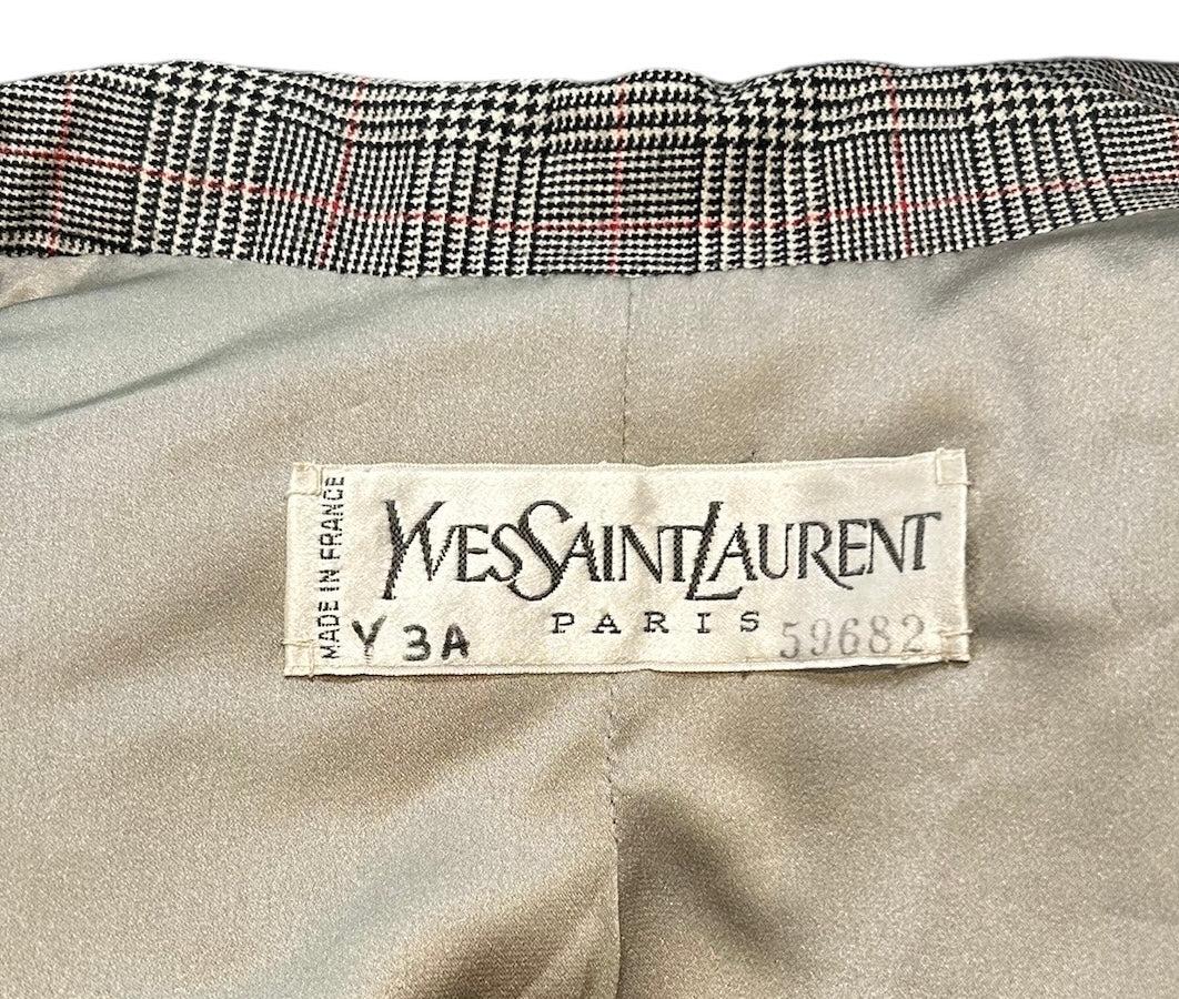 Yves Saint Laurent Haute Couture Houndstooth Suit/Skirt Ensemble, 1980s In Excellent Condition For Sale In Los Angeles, CA