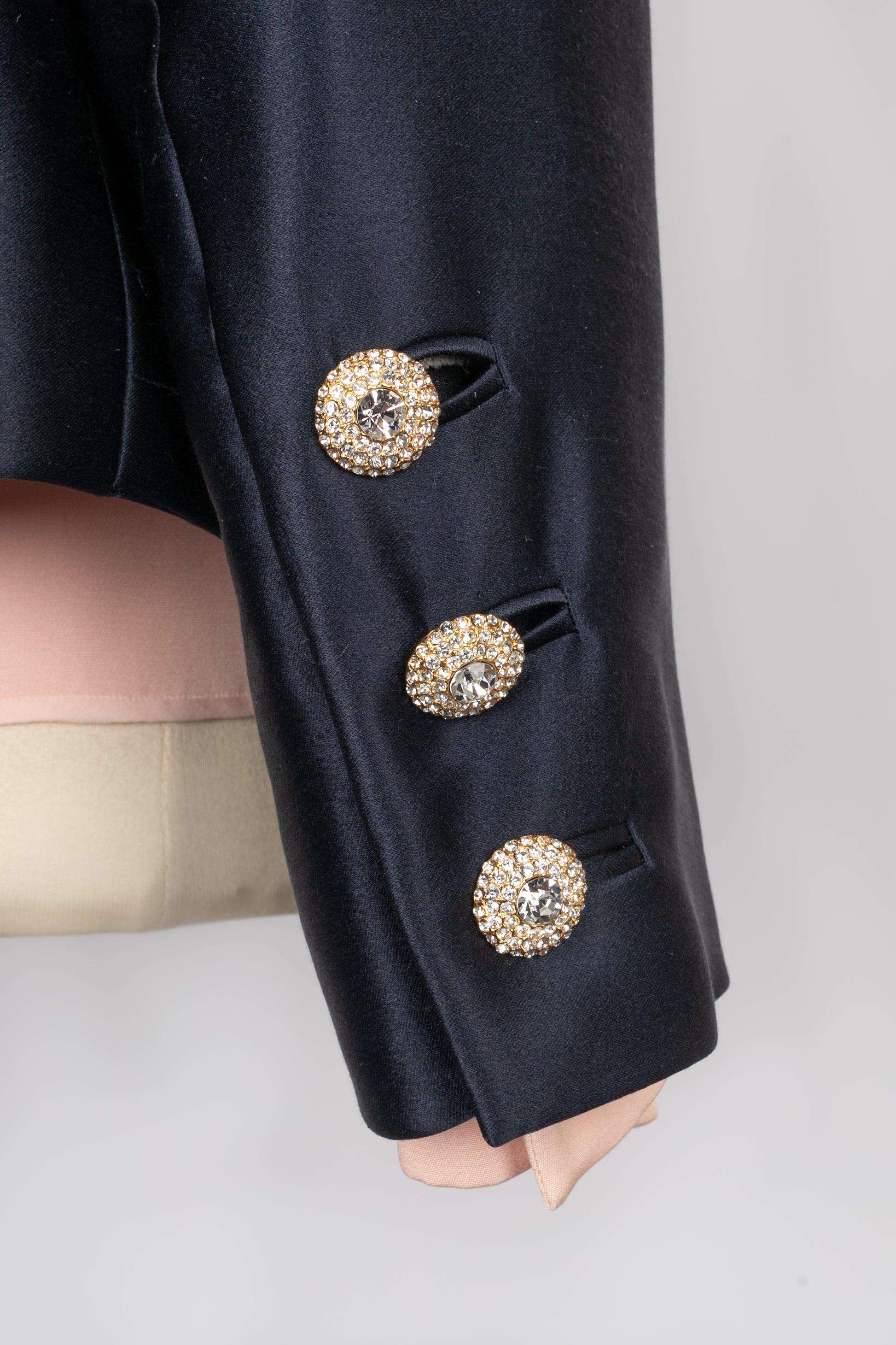 Ensemble haute couture Yves Saint Laurent avec veste, jupe, ceinture et haut à manches longues en vente 5