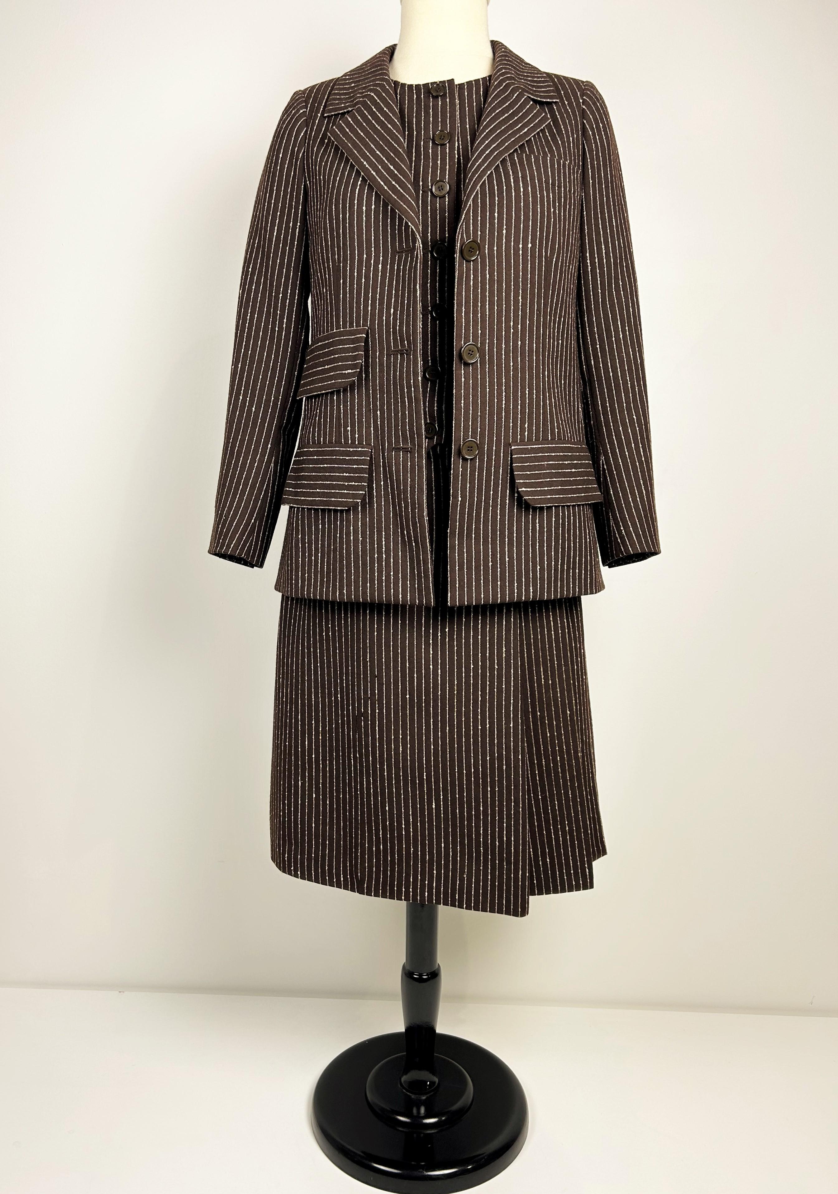 Yves Saint Laurent - Combinaison jupe haute couture numérotée 14539, circa 1967/1970 en vente 11