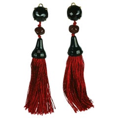 Boucles d'oreilles à pompons Yves Saint Laurent Haute Couture