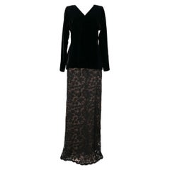 Ensemble haut et jupe haute couture Yves Saint Laurent en velours et dentelle