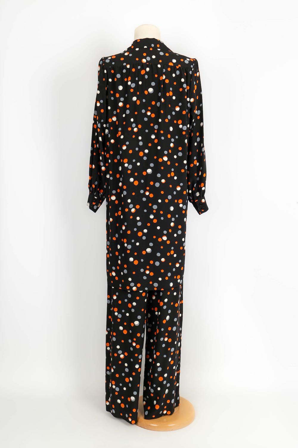 Noir Ensemble Haute Tunique et Pantalon en soie Couture Yves Saint Laurent en vente