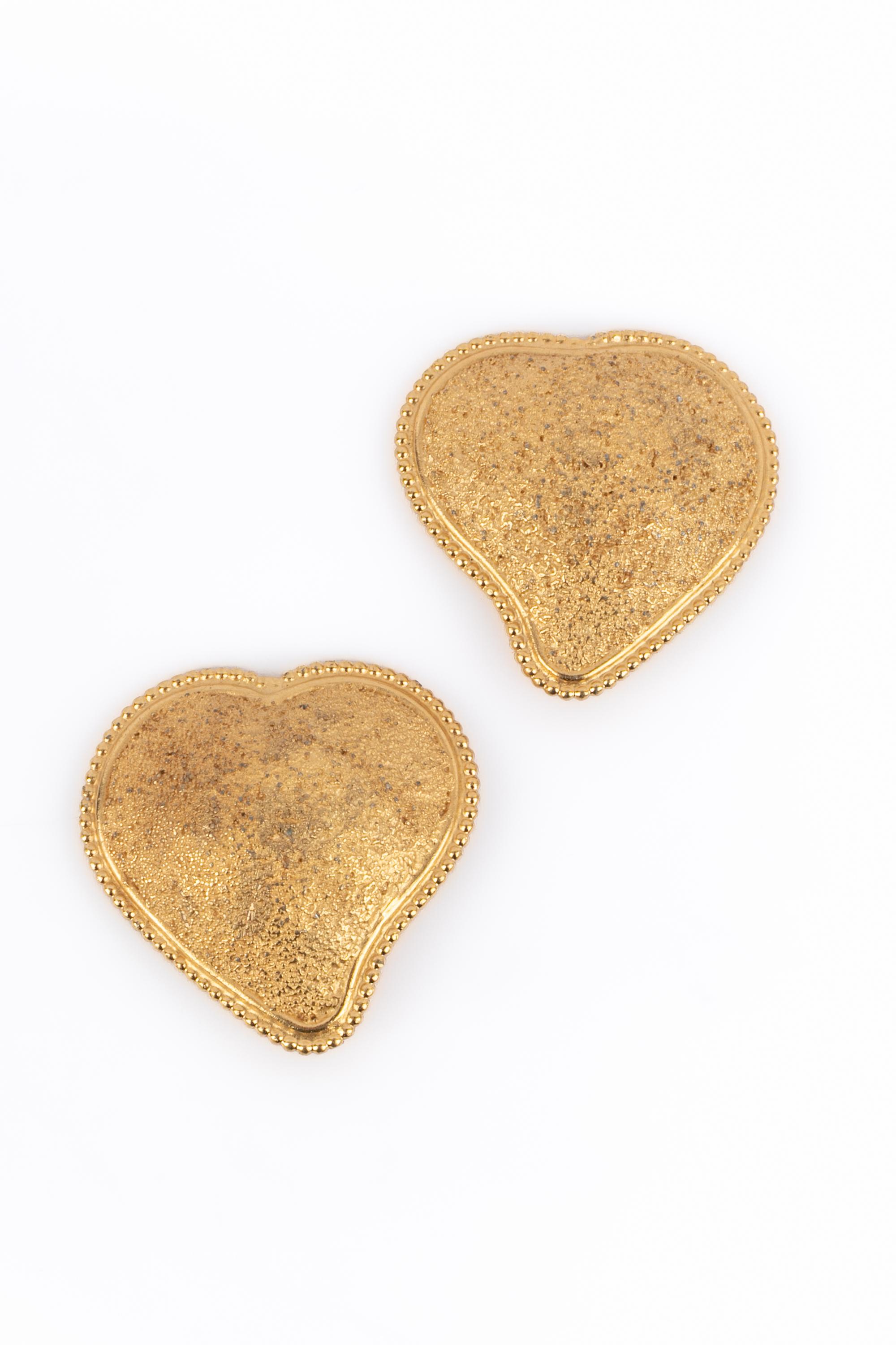 Orecchini a cuore Yves Saint Laurent anni '80 In condizioni ottime in vendita a SAINT-OUEN-SUR-SEINE, FR