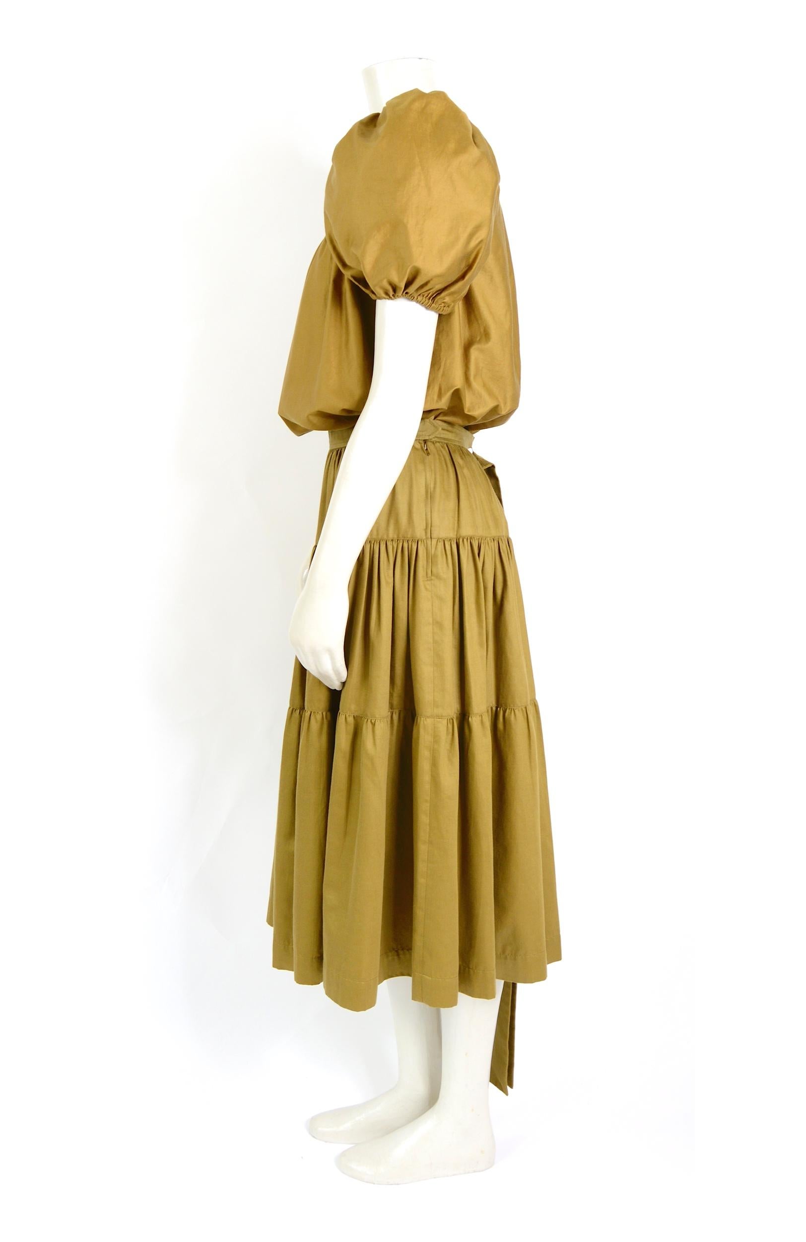 Yves Saint Laurent iconic 1970s vintage khaki cotton peasant top and skirt set In Excellent Condition In Antwerp, BE