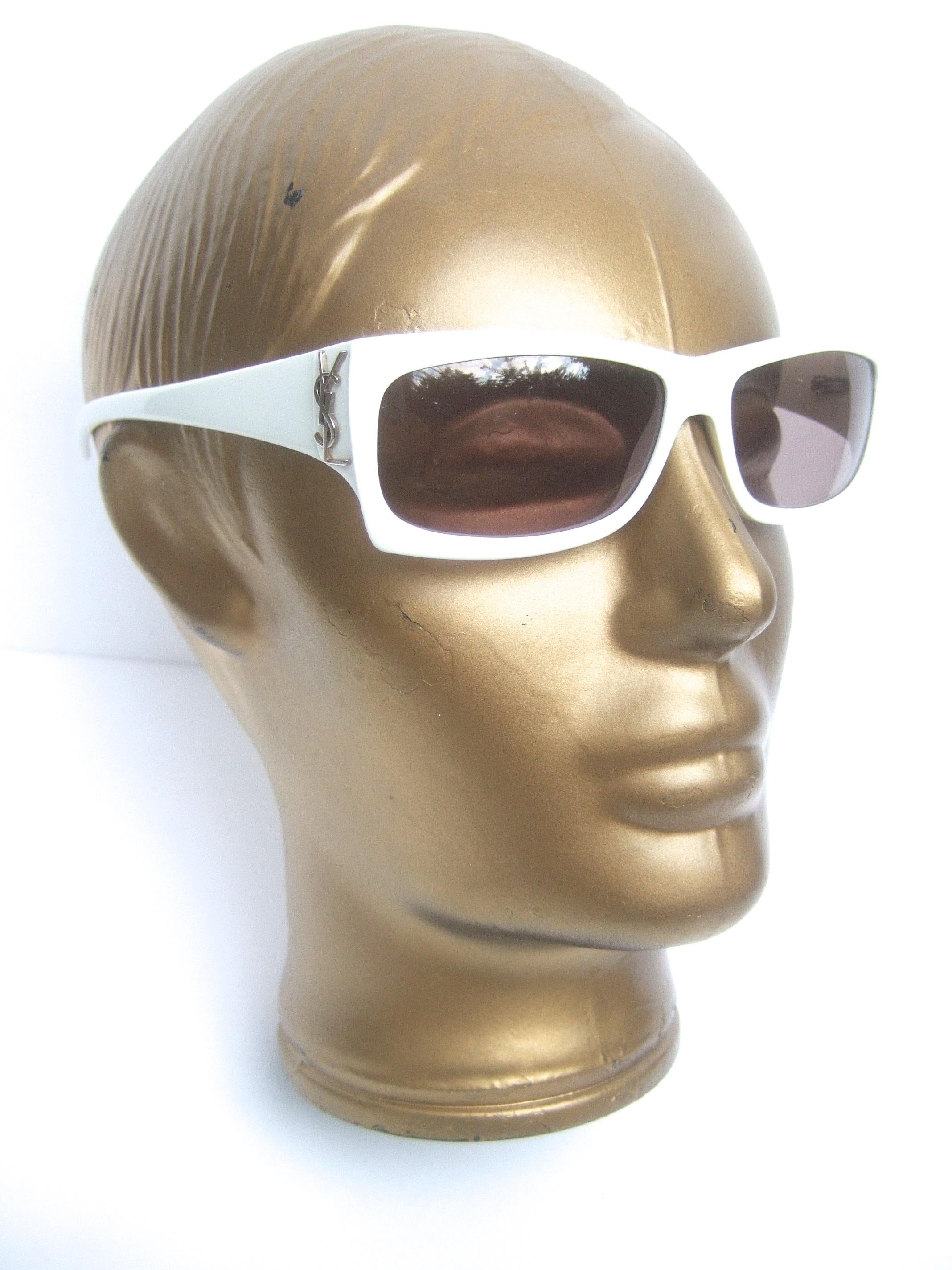 Yves Saint Laurent Italian White Plastic Frame Sunglasses in YSL Case c 1990s 5