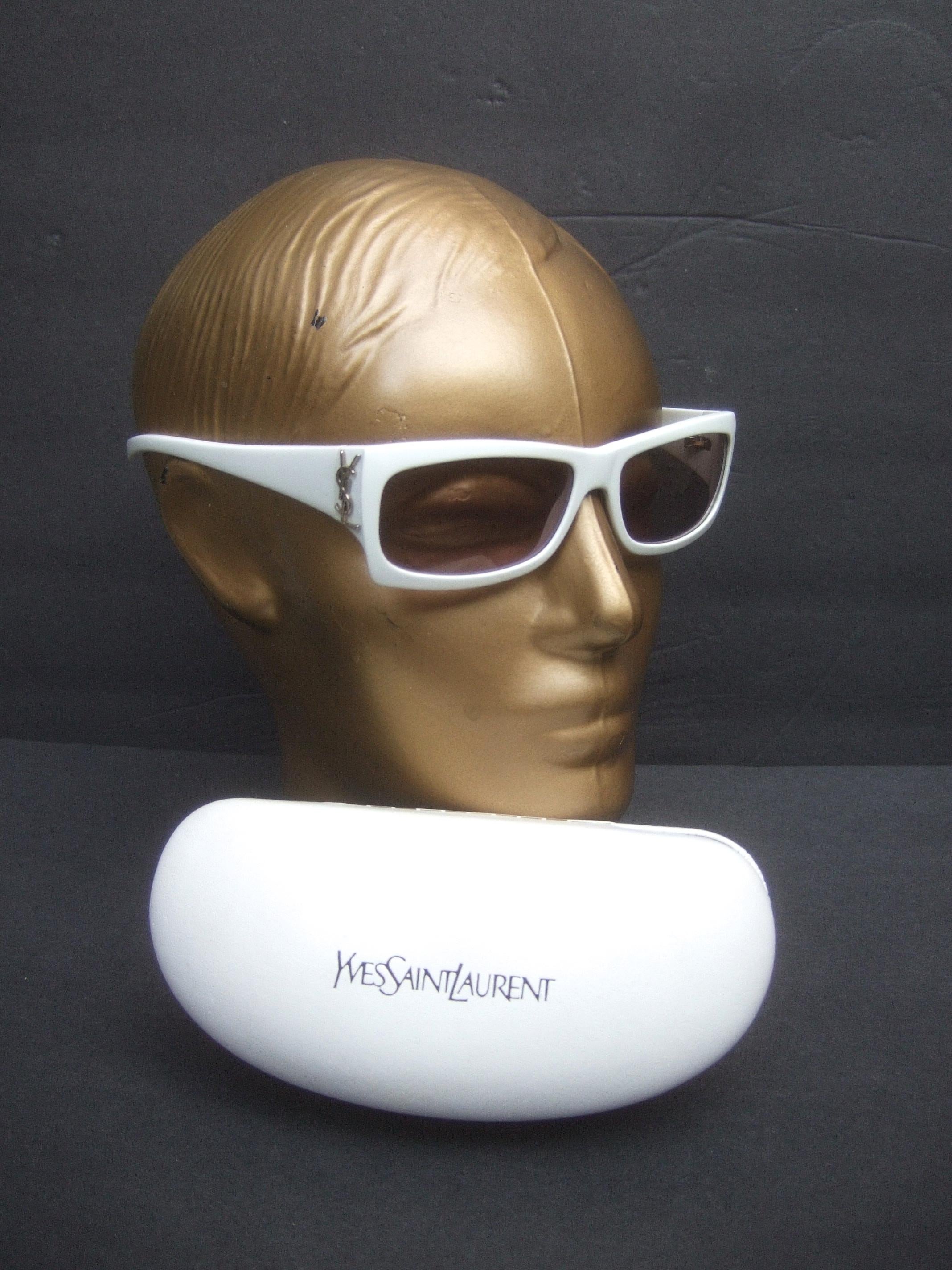 Yves Saint Laurent Italian White Plastic Frame Sunglasses in YSL Case c 1990s 6