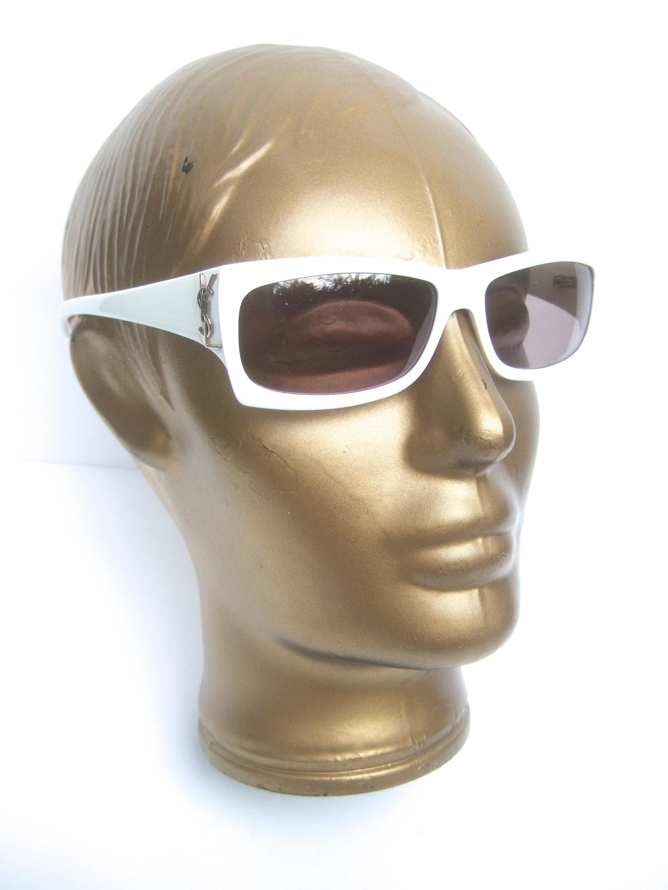 Yves Saint Laurent Italian White Plastic Frame Sunglasses in YSL Case c 1990s 7