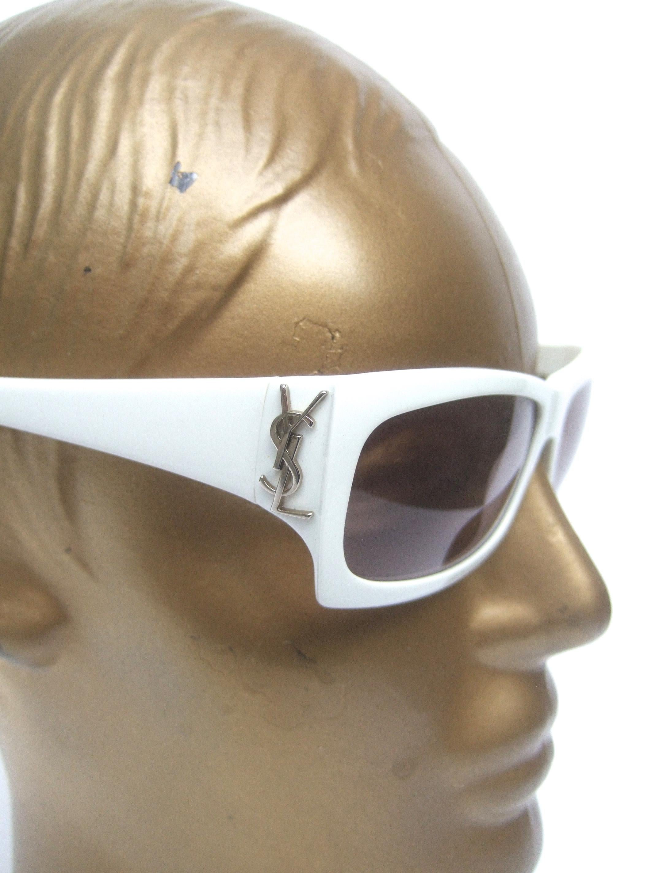 Yves Saint Laurent Italian White Plastic Frame Sunglasses in YSL Case c 1990s 8
