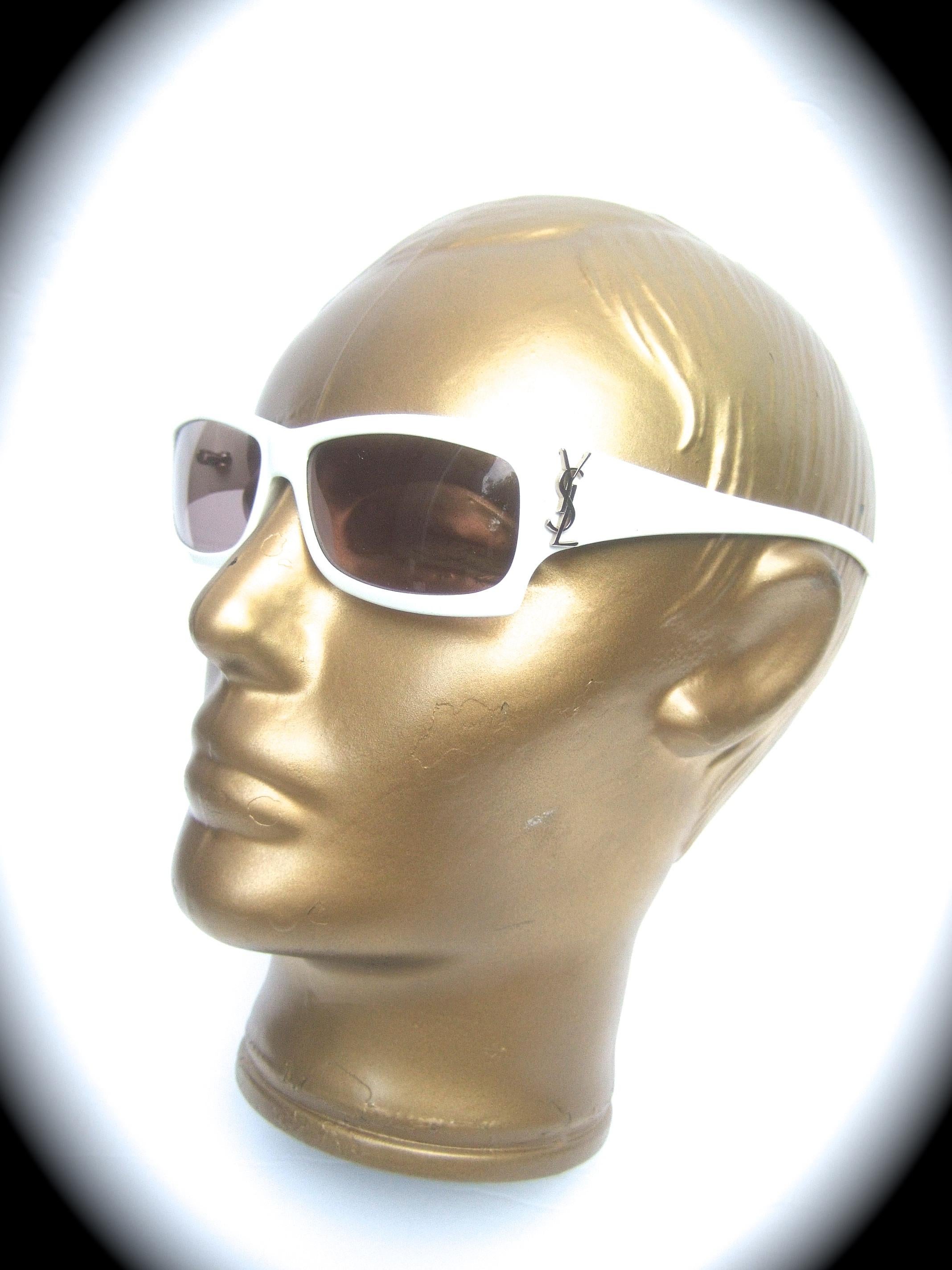 Yves Saint Laurent Italian White Plastic Frame Sunglasses in YSL Case c 1990s 9