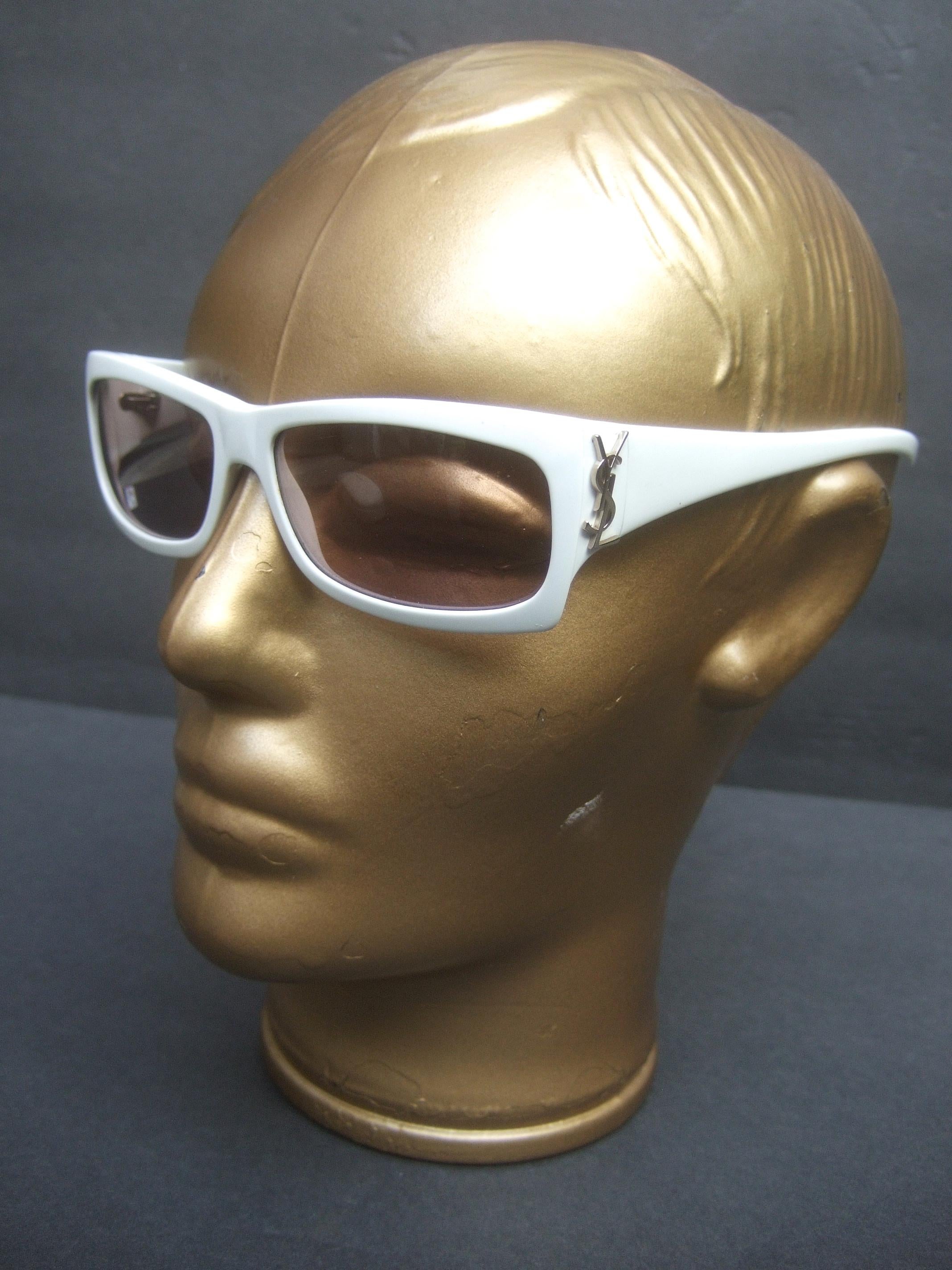 Women's Yves Saint Laurent Italian White Plastic Frame Sunglasses in YSL Case c 1990s
