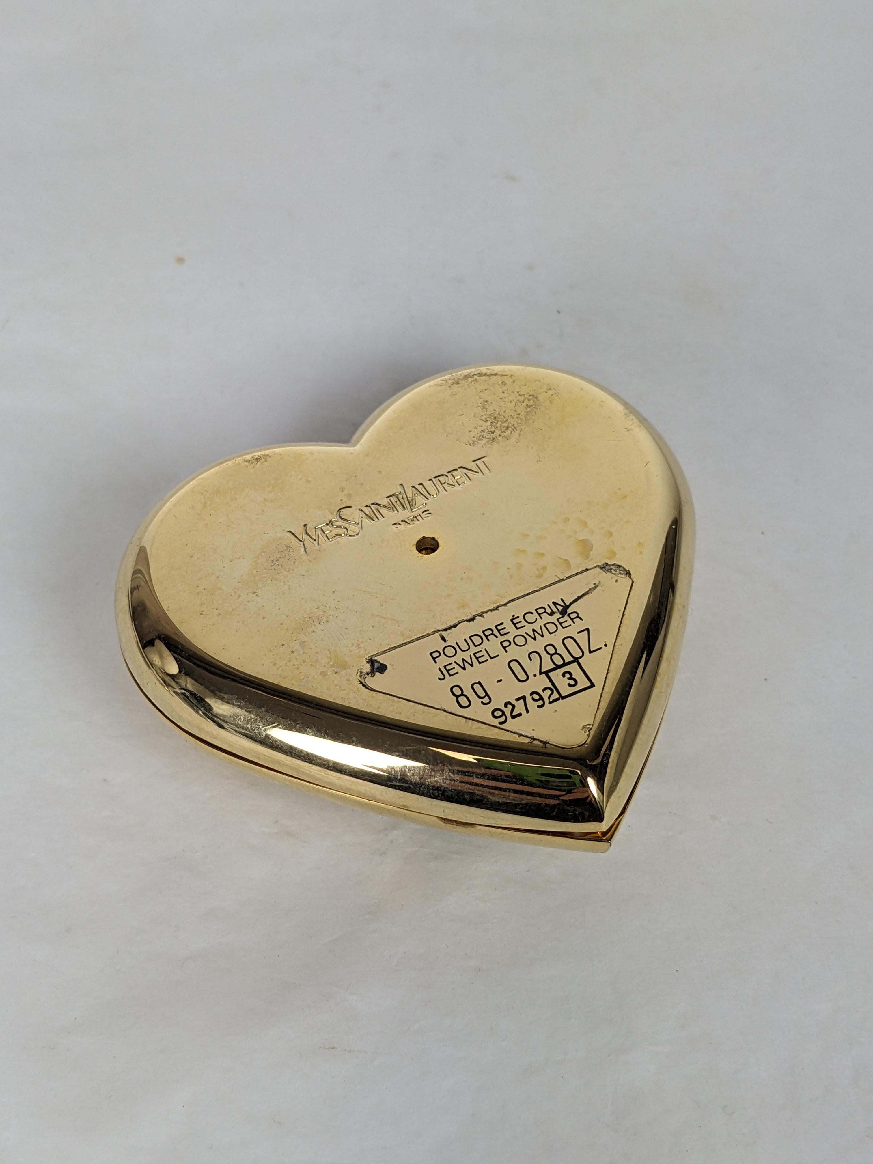 Compatto con cuore gioiello Yves Saint Laurent in vendita 2