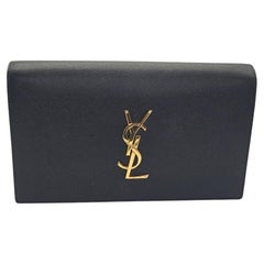 Yves Saint Laurent Kate, pochette in pelle martellata