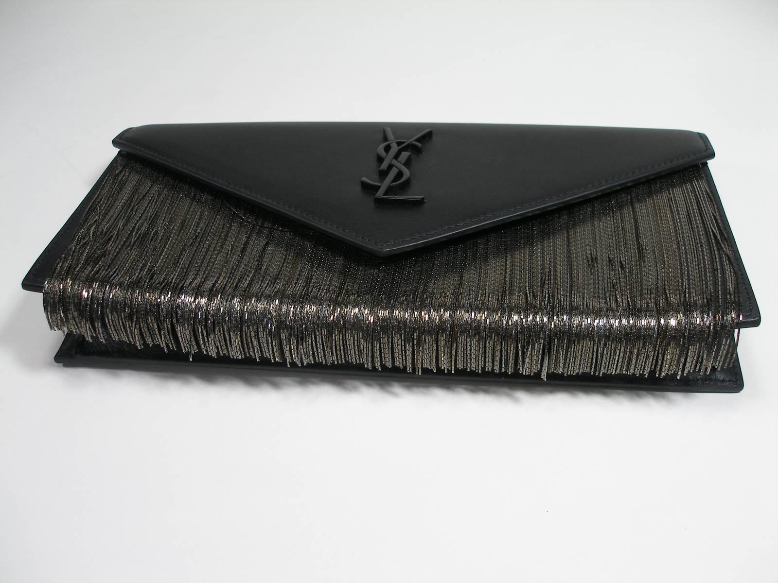 Yves Saint Laurent Le Sept Fringed Pouch in black leather / SOLD OUT in shop YSL In Good Condition For Sale In VERGT, FR