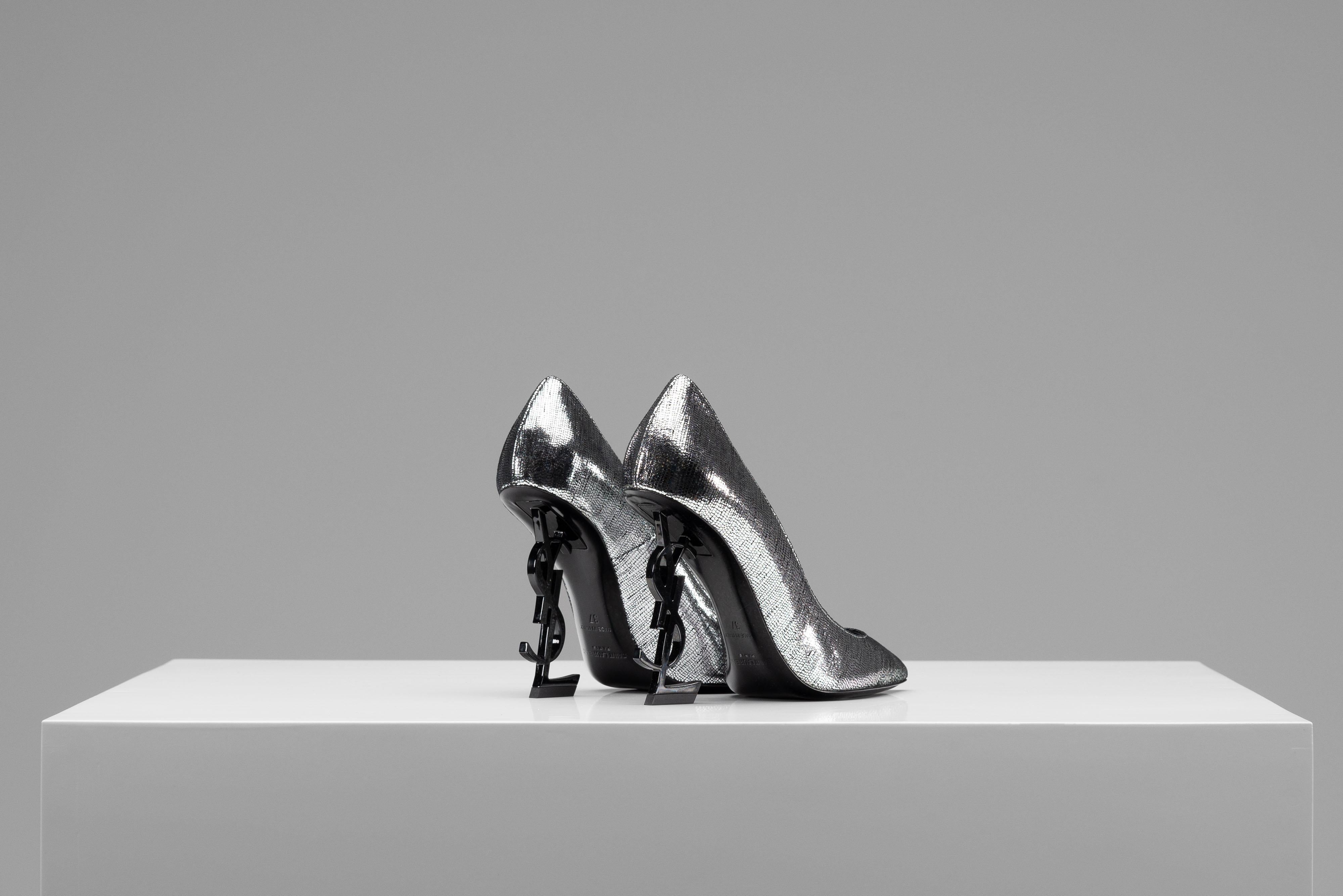 Yves Saint Laurent Leder Logo Opyum Heels Silber Schwarz im Angebot 7