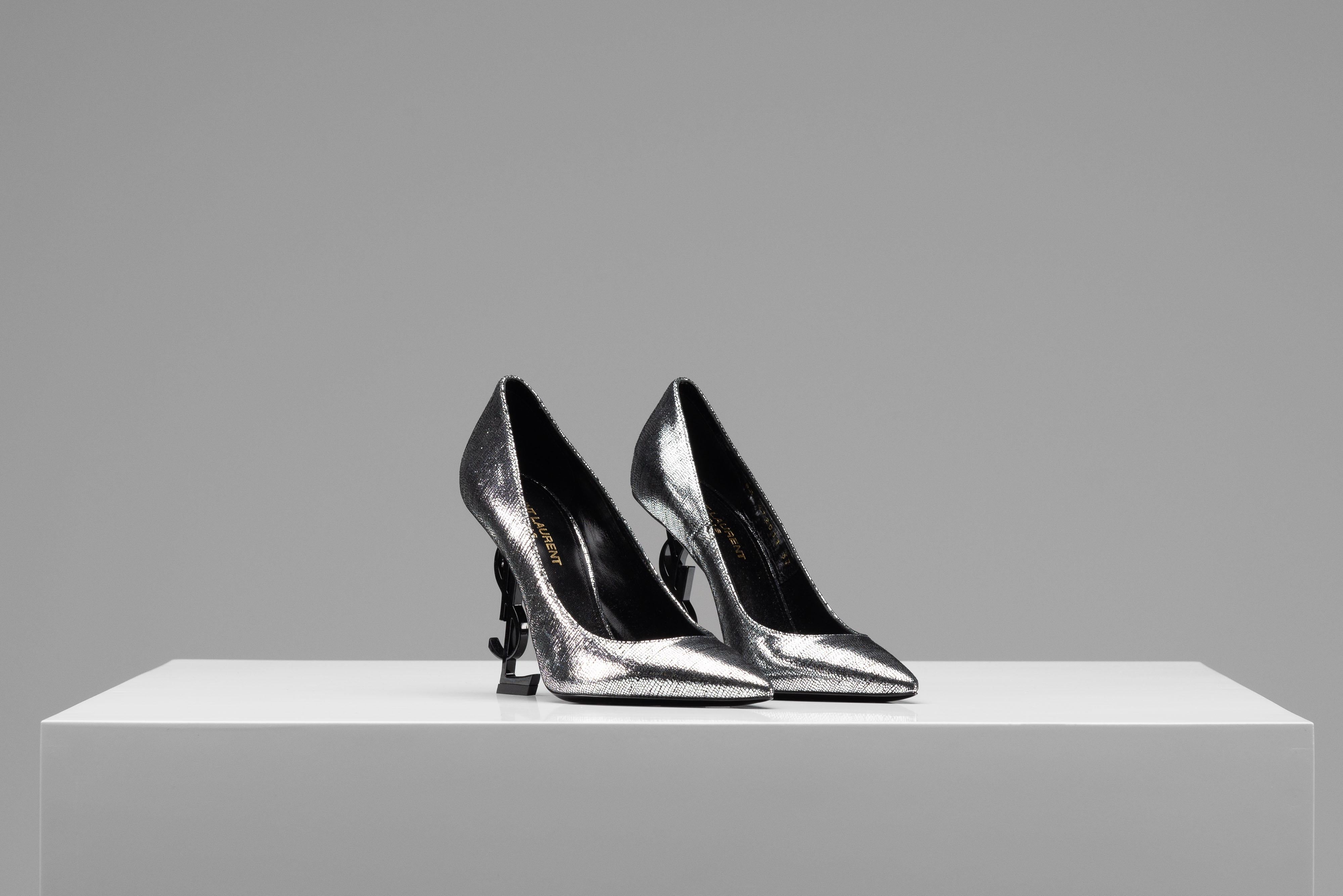 Yves Saint Laurent Leder Logo Opyum Heels Silber Schwarz im Angebot 8