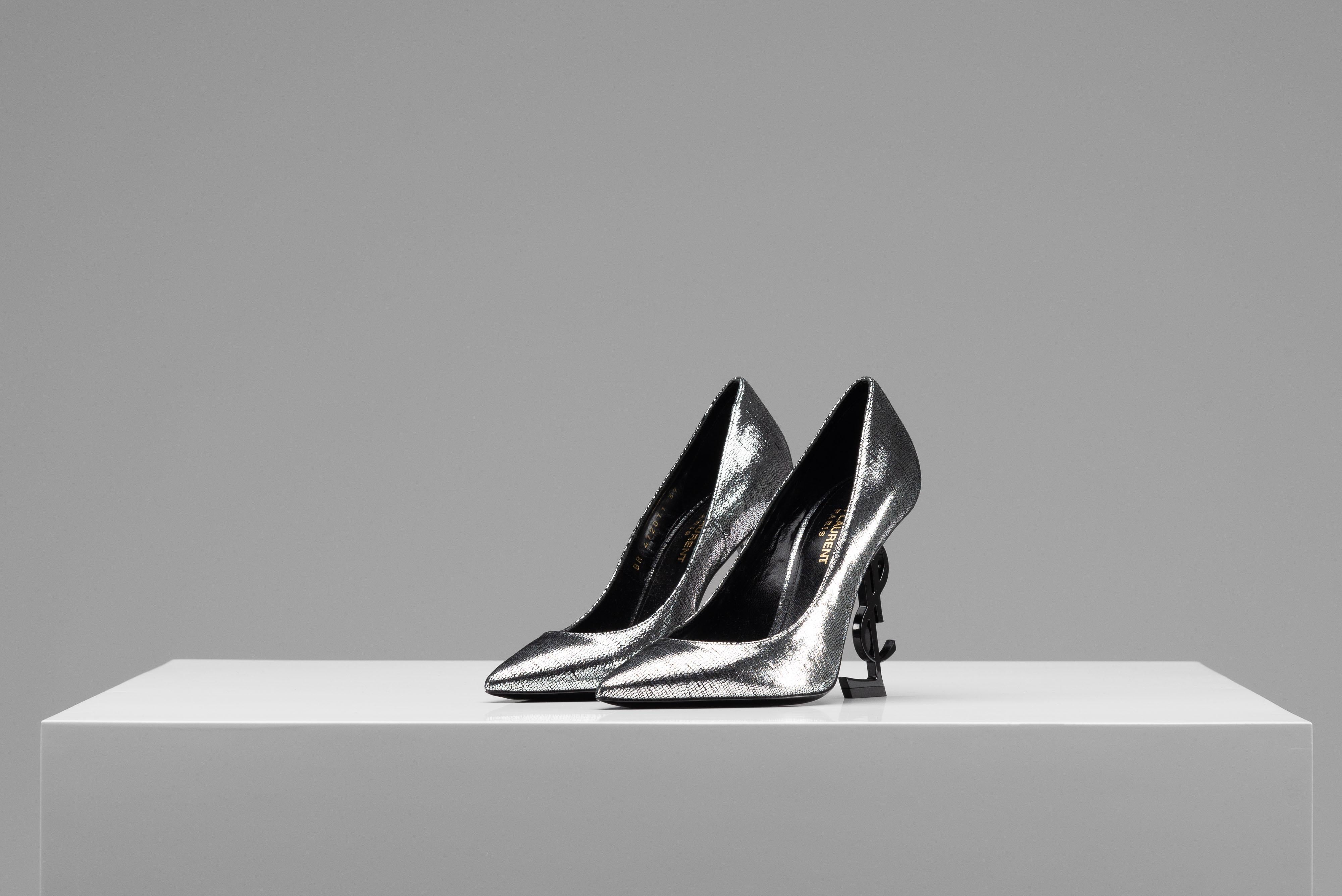 Yves Saint Laurent Leder Logo Opyum Heels Silber Schwarz im Angebot 1