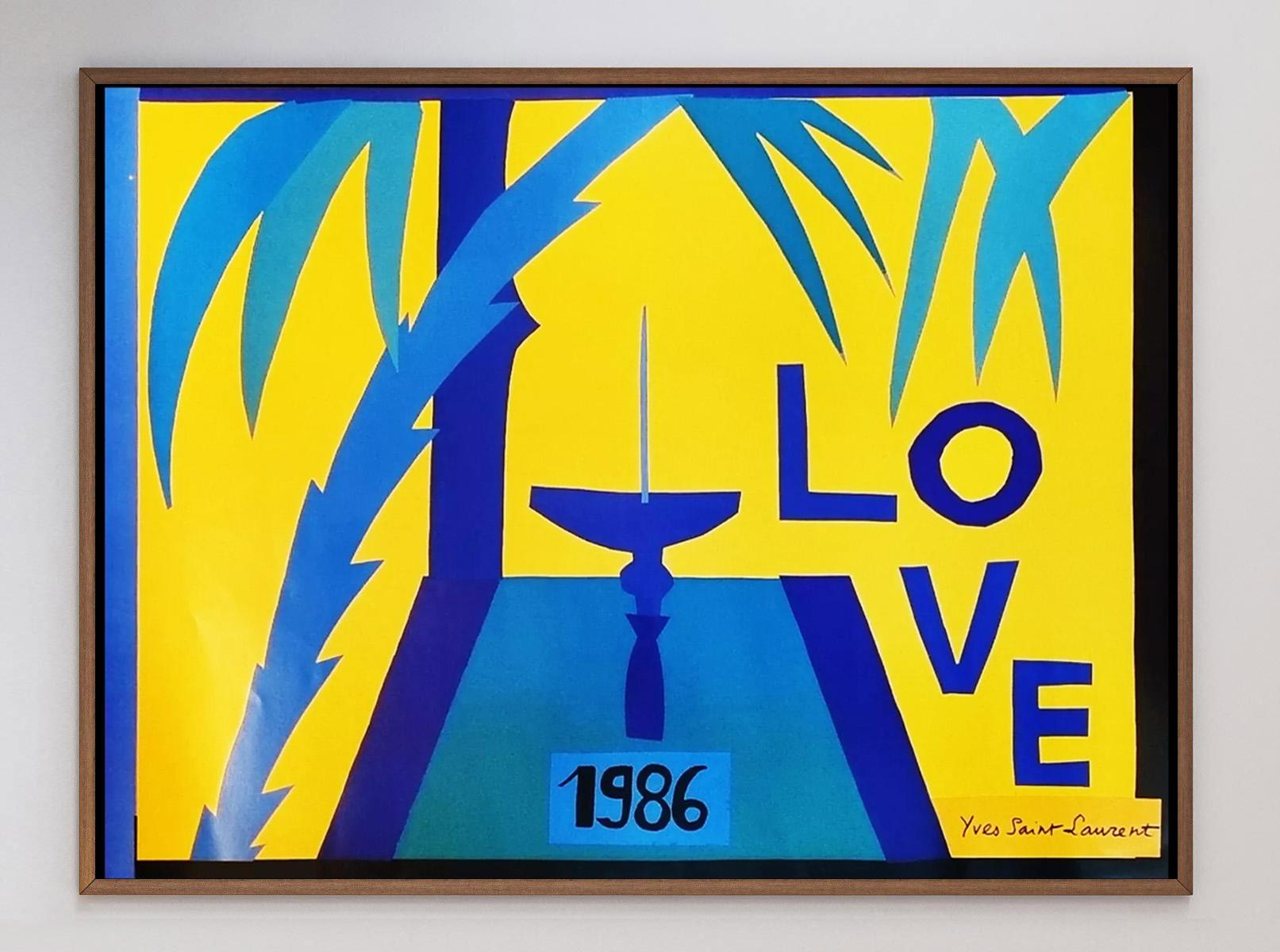 À partir de 1970, le légendaire Yves Saint Laurent a envoyé chaque année des affiches et des cartes 