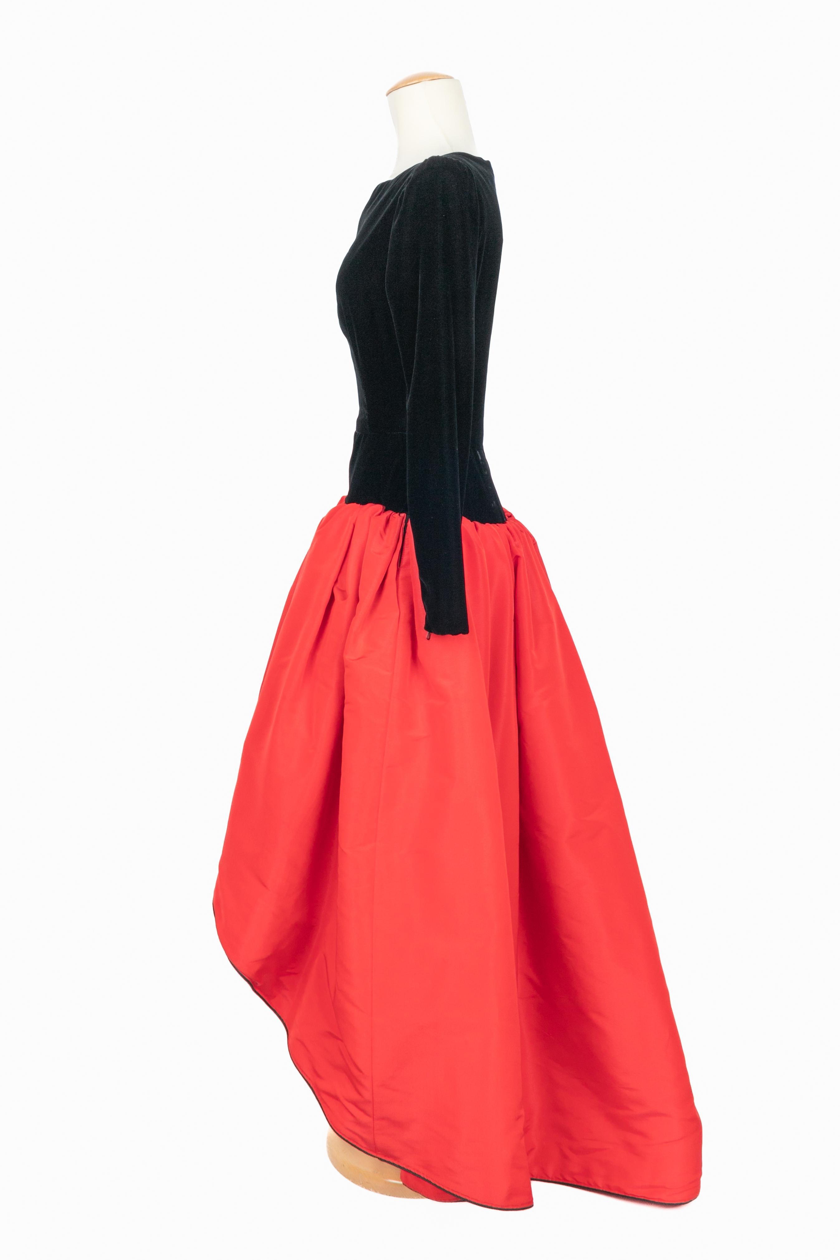 Robe longue Yves Saint Laurent Winter 1988 Pour femmes en vente