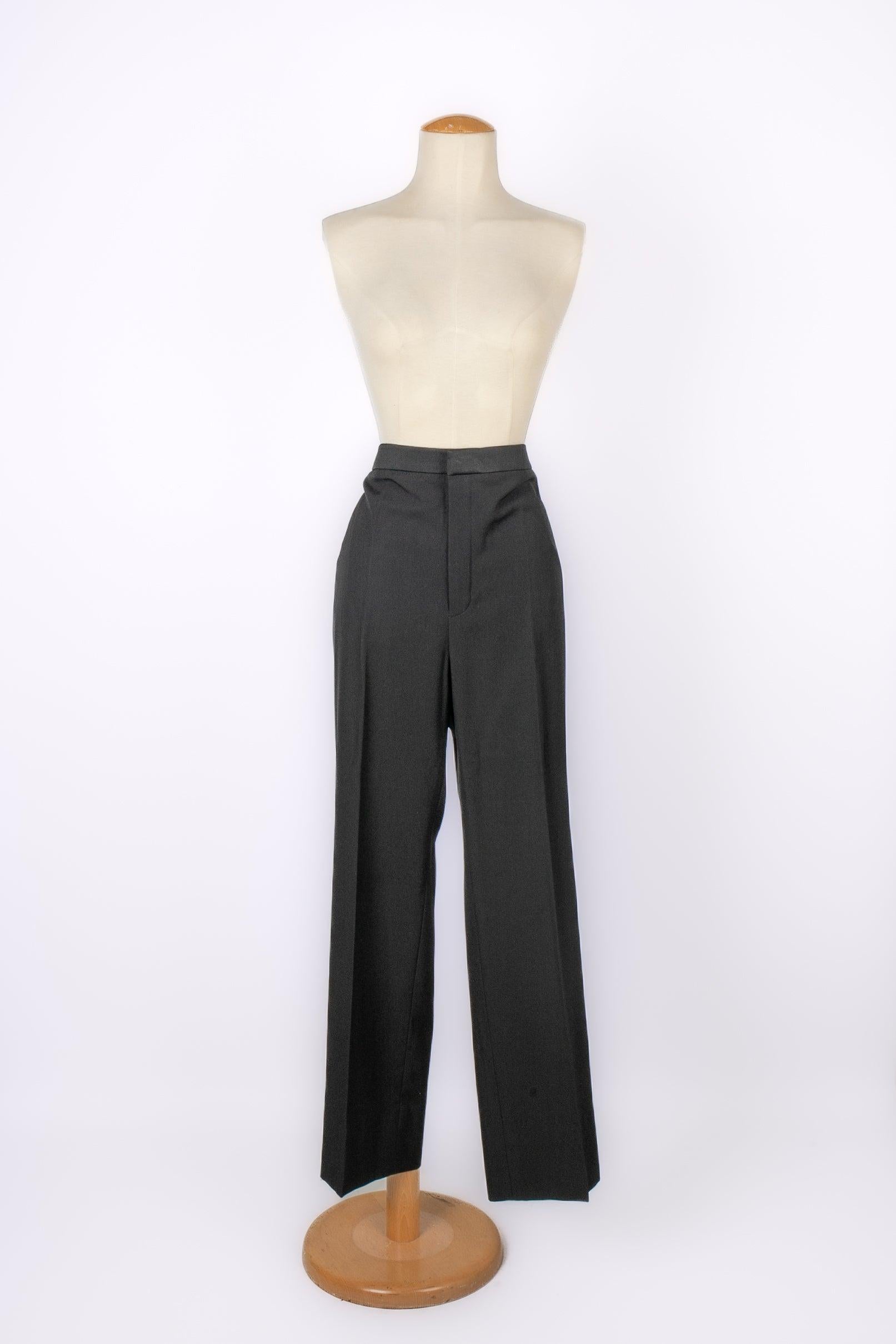 Yves Saint Laurent Men Pant Suit with Black Satin Reverse For Sale 6