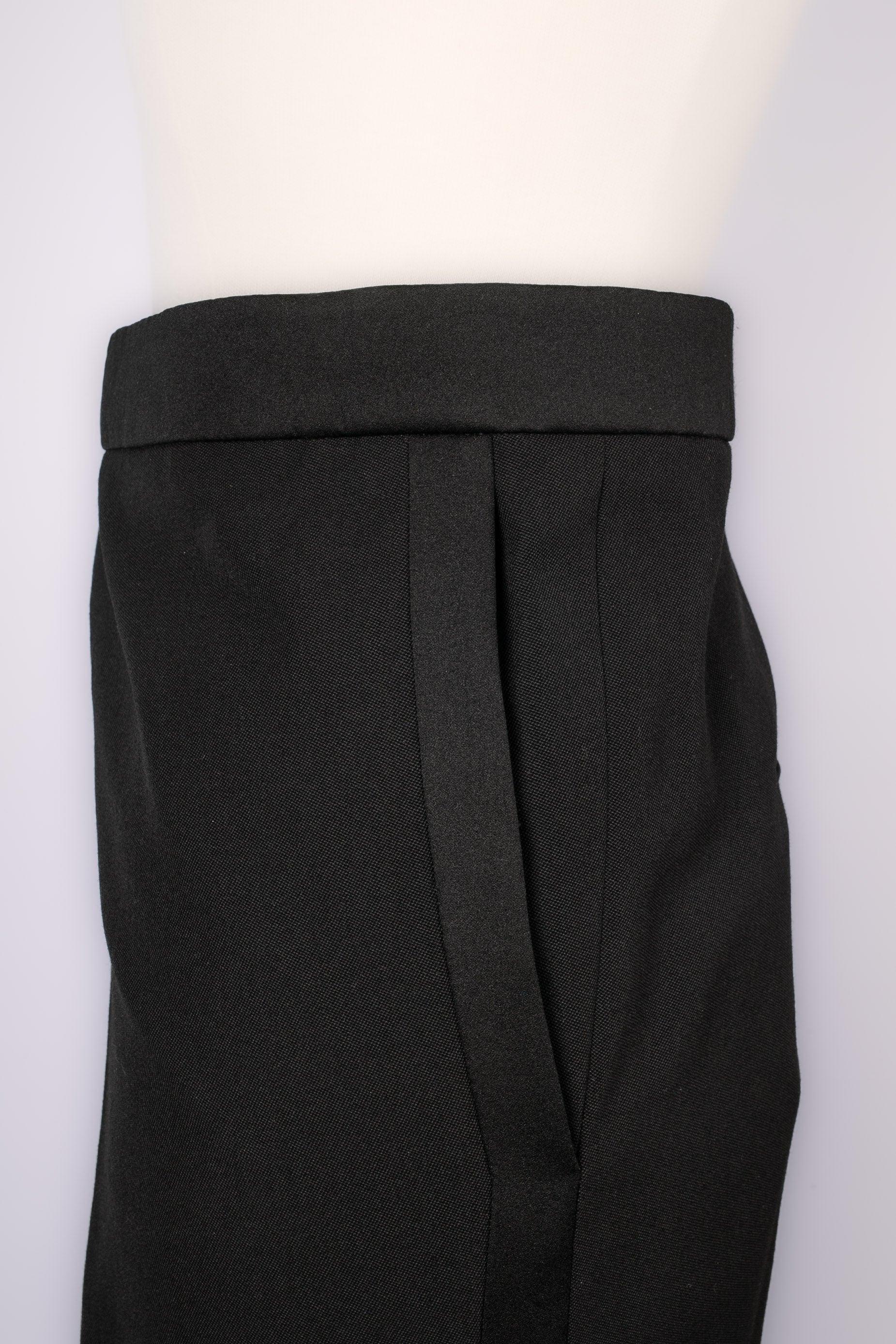 Yves Saint Laurent Men Pant Suit with Black Satin Reverse For Sale 7