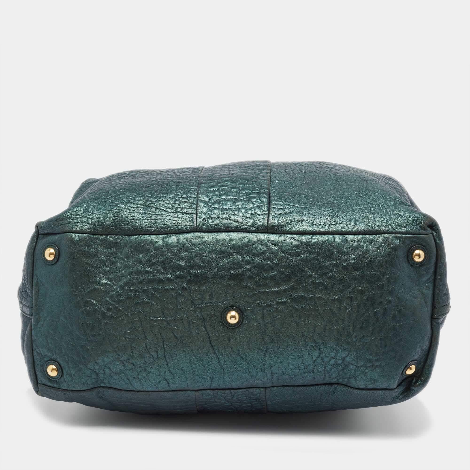 Yves Saint Laurent Sac moyen en cuir vert métallisé Easy Y en vente 10