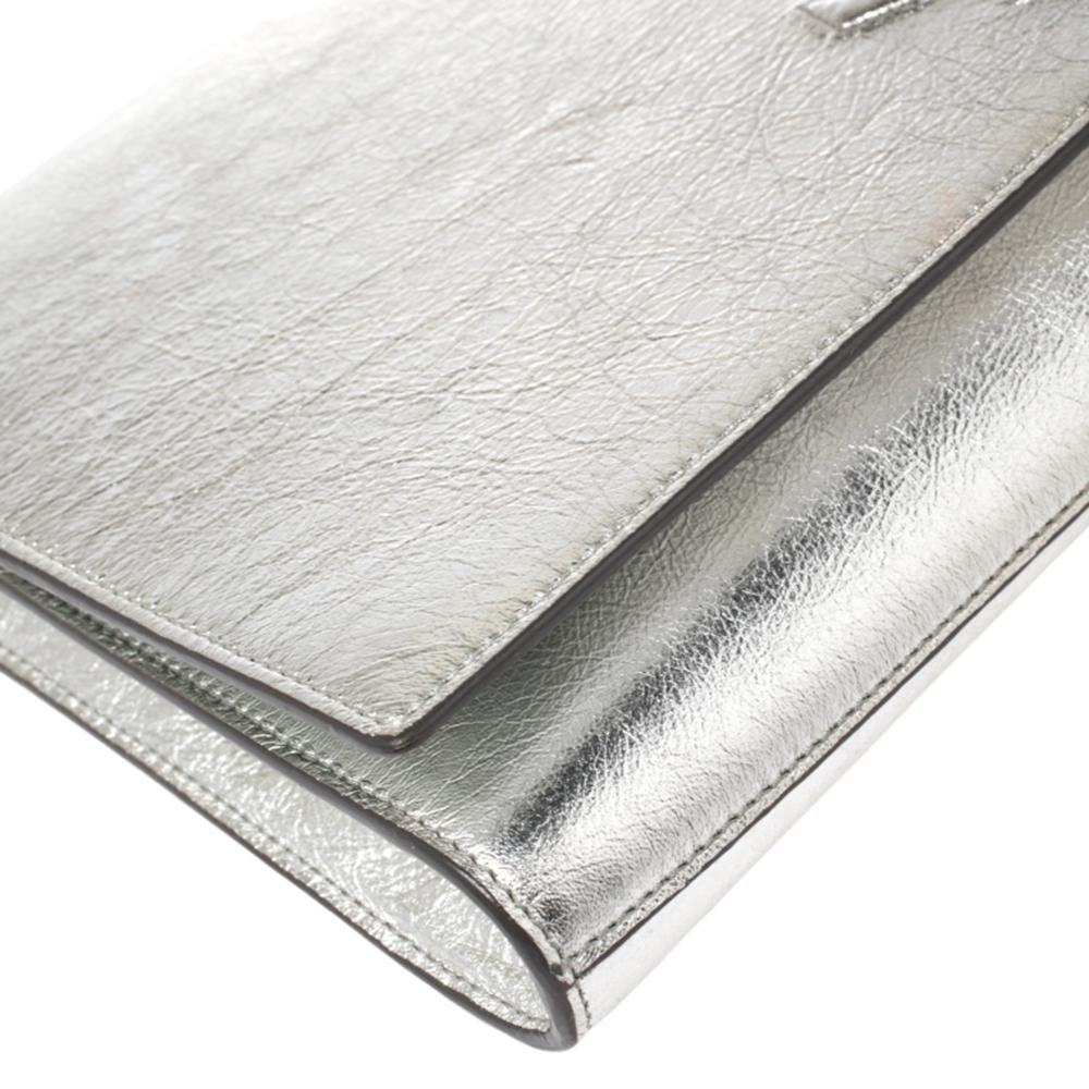 Yves Saint Laurent Metallic Silver Leather Belle De Jour Clutch 3