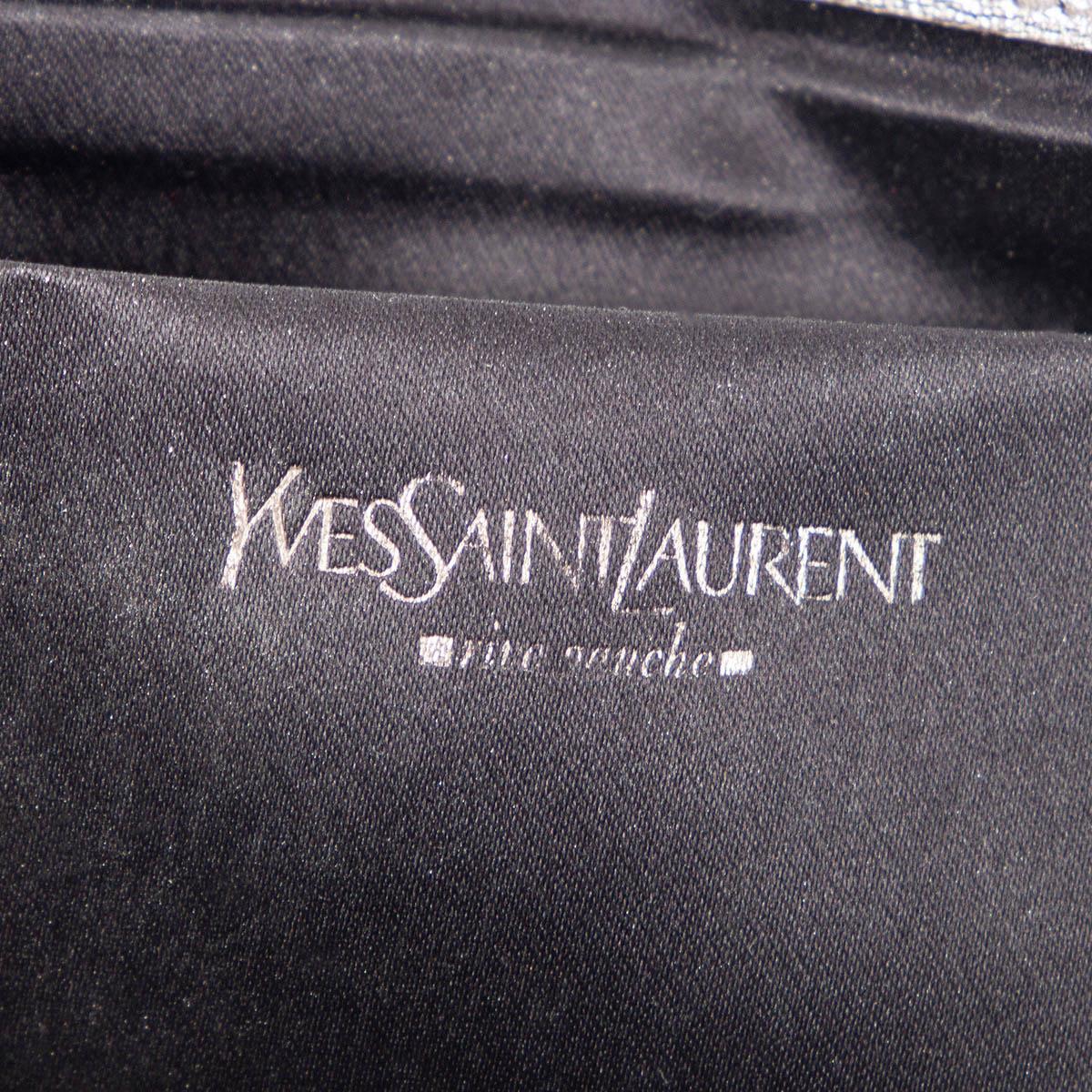  YVES SAINT LAURENT metallic silver leather BELLE DE JOUR LARGE Clutch Bag In Excellent Condition In Zürich, CH