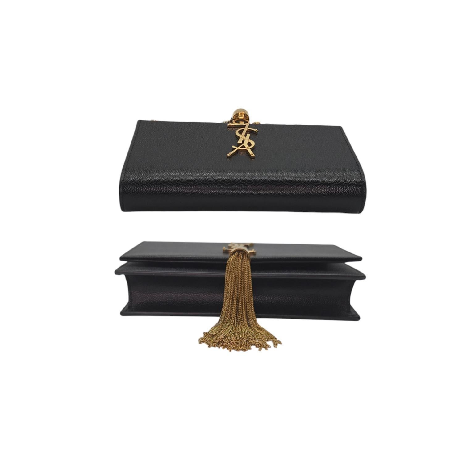 Yves Saint Laurent Portafoglio con nappe Kate Monogram e catena in vendita 1