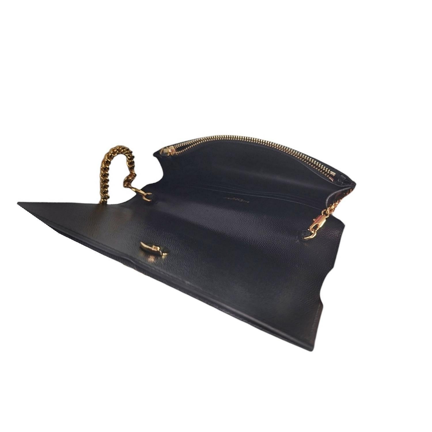 Yves Saint Laurent Portafoglio con nappe Kate Monogram e catena in vendita 2