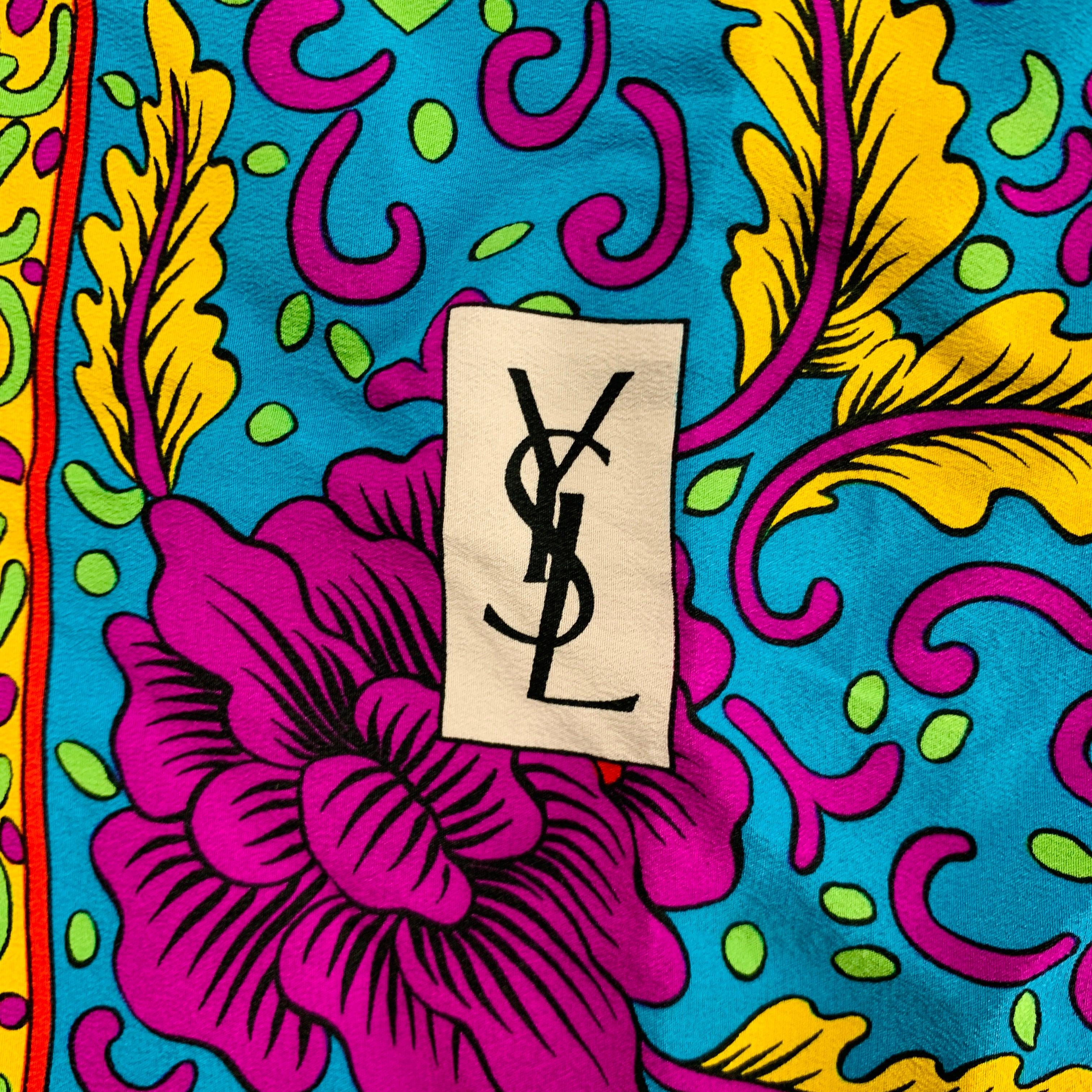 YVES SAINT LAURENT Mehrfarbiger Schal aus Seide mit abstraktem Blumendruck Herren im Angebot