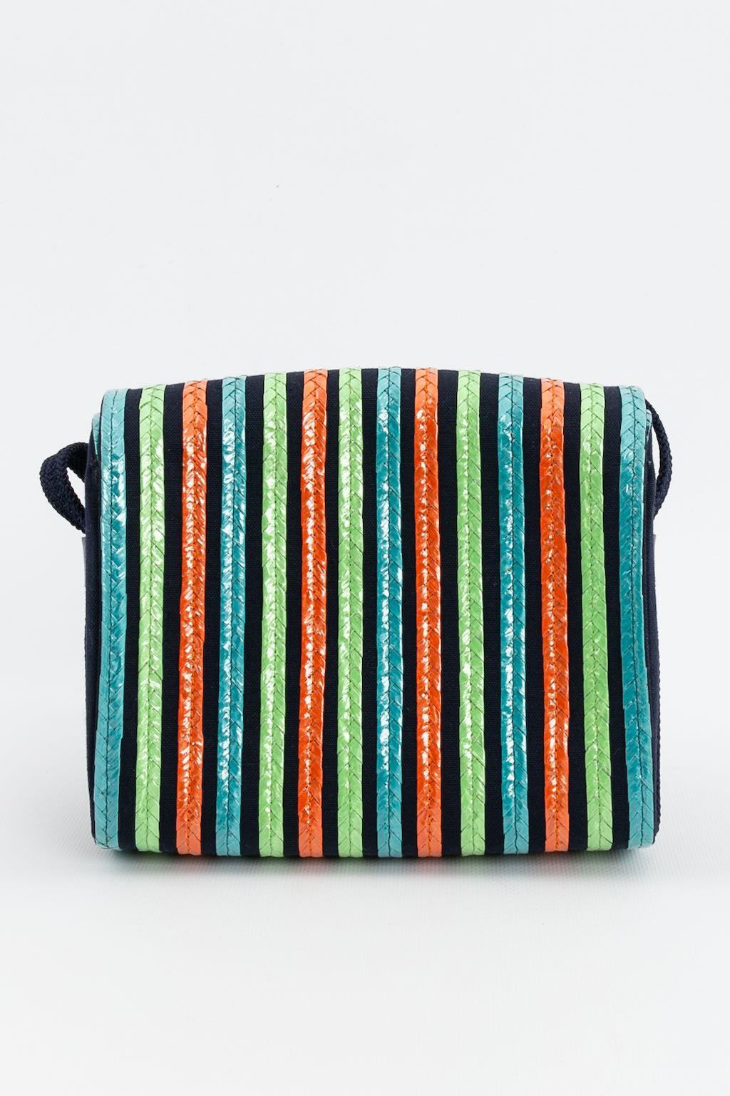 Noir Yves Saint Laurent - Sac en raphia multicolore et toile bleue en vente
