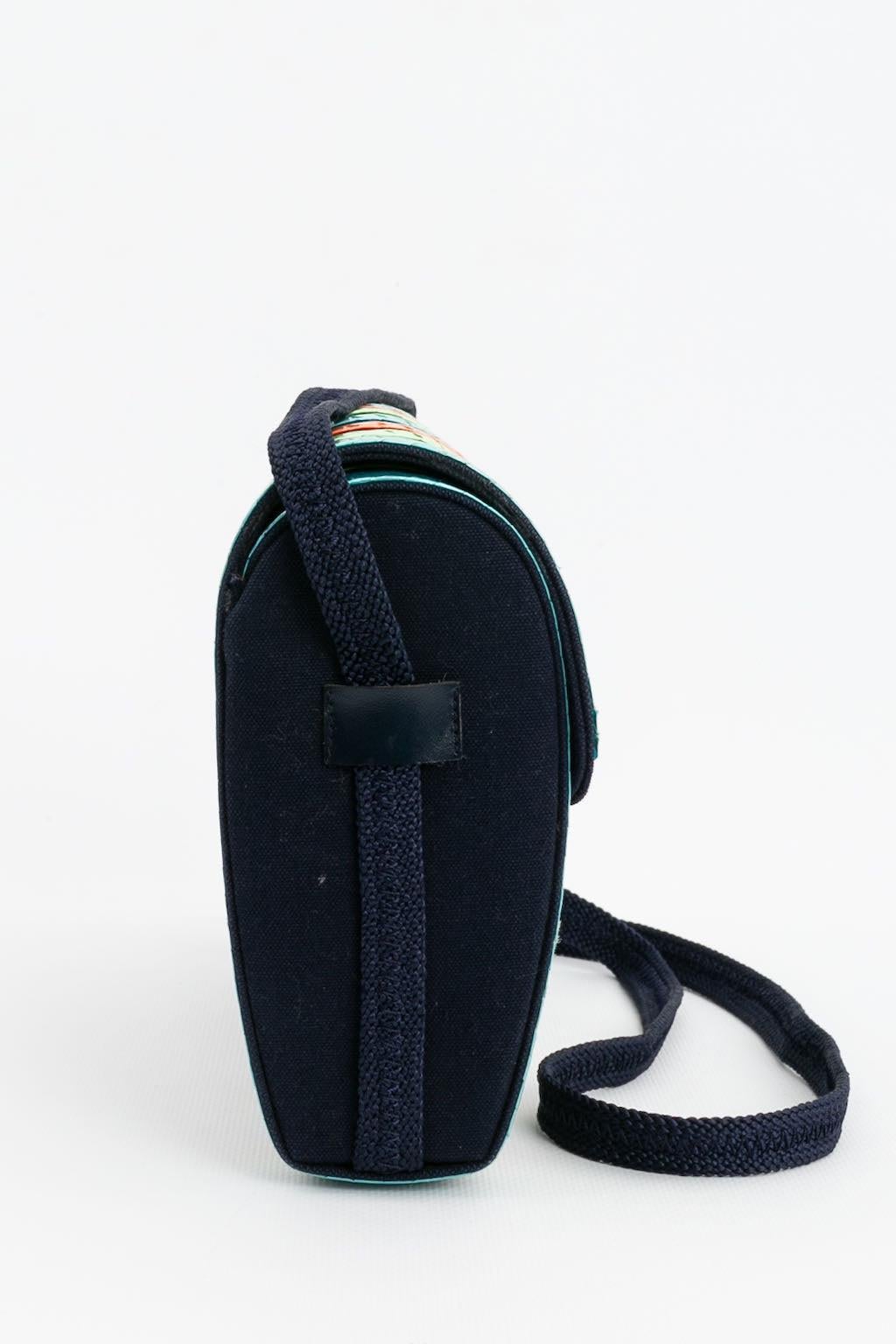 Yves Saint Laurent - Sac en raphia multicolore et toile bleue en vente 2