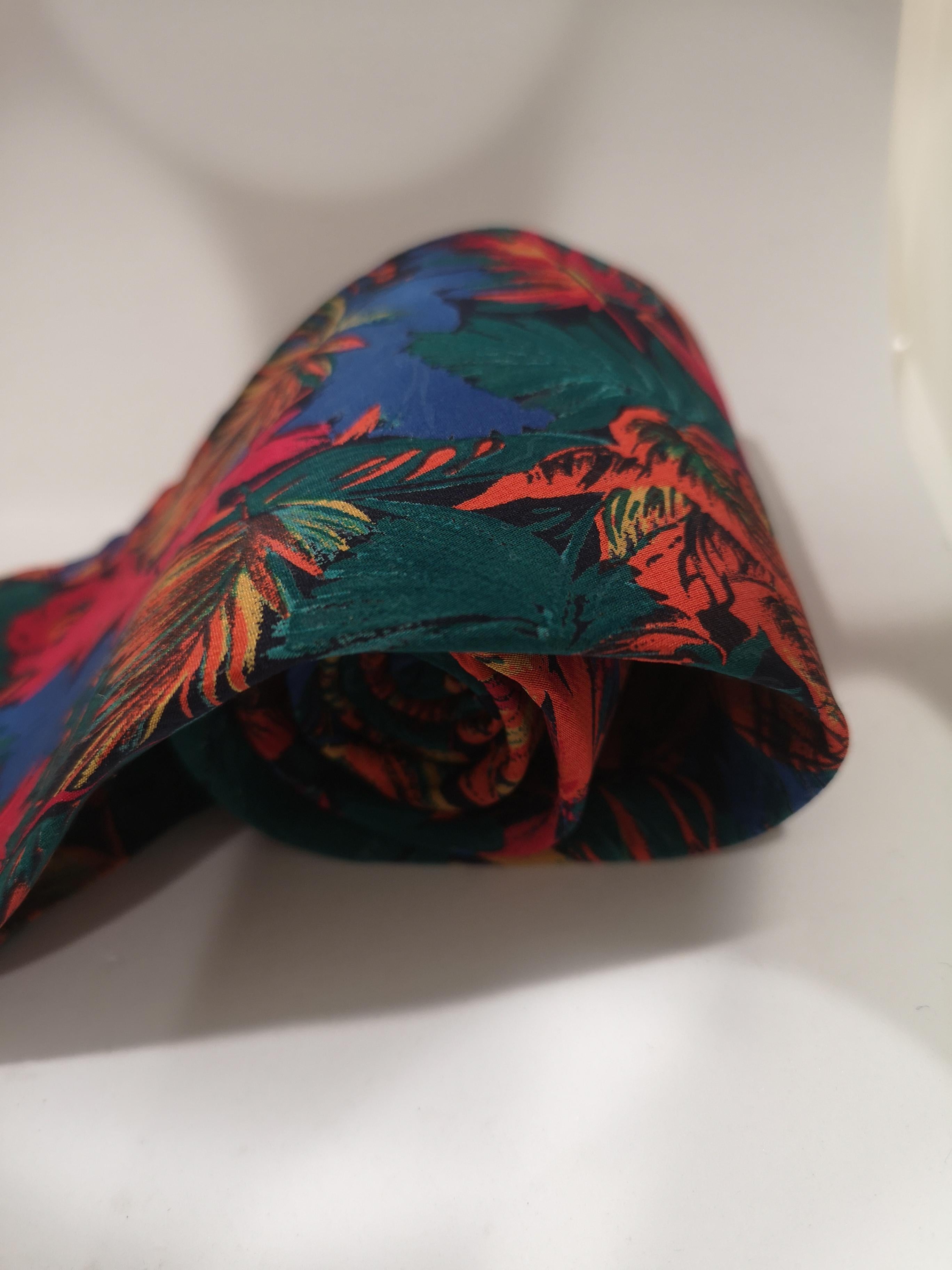 Yves Saint Laurent multicoloured leaves silk tie In Good Condition For Sale In Capri, IT