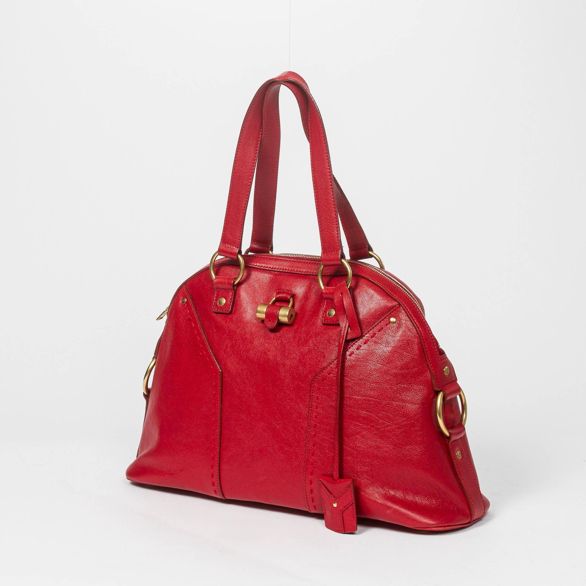 Muse 1 in Red calf leather, with Red leather handles, gold hardware. Key and Clochette, Dustbag included. Excellent condition.