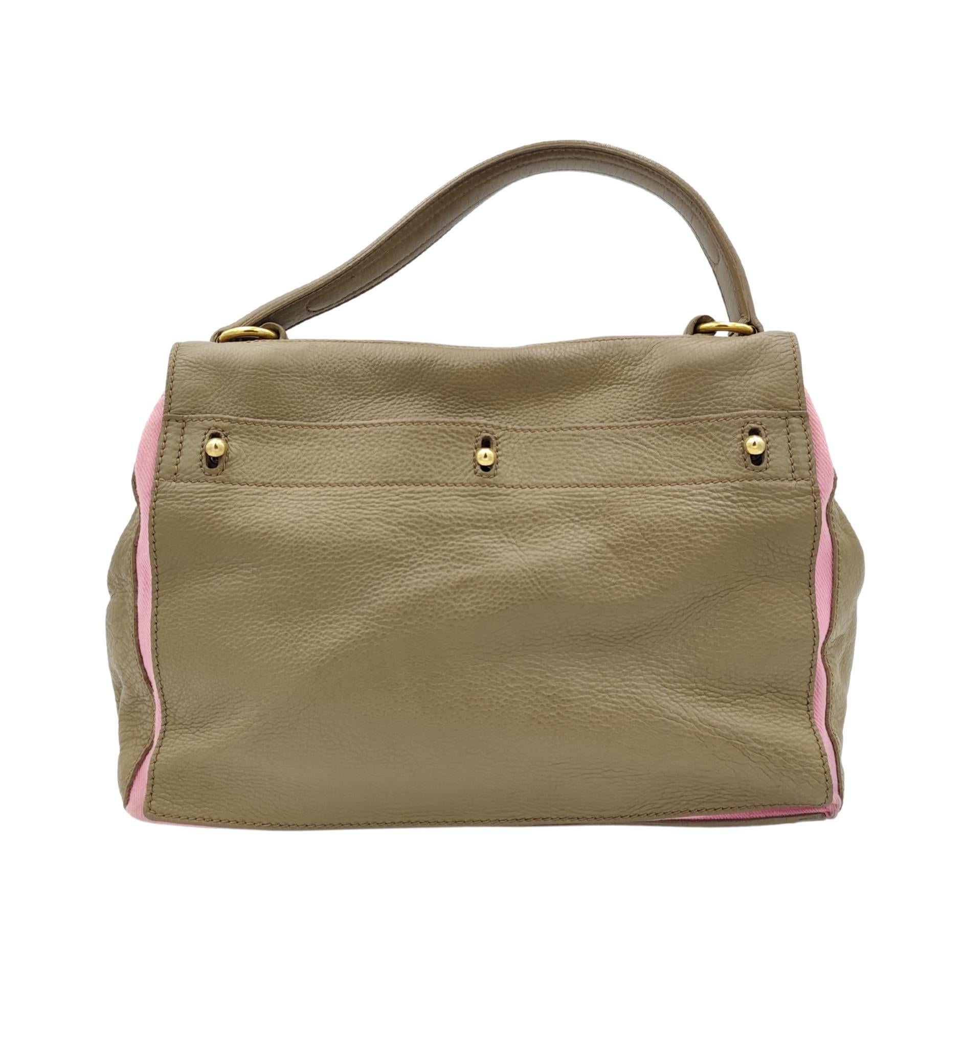 Borsa Yves Saint Laurent Muse Two
Profili in pelle beige e tela rosa
Tasca posteriore

Misure: 
30x25x16 cm
caduta di 16 cm

11.75x10x6.25 in
caduta di 6,25 pollici

Buono stato
Segni generali di utilizzo
Senza tracollaY