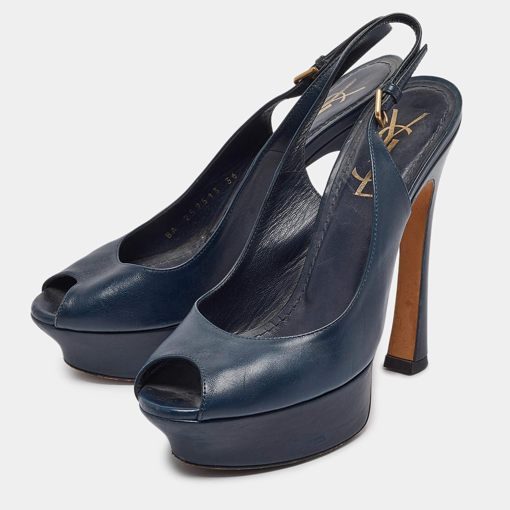 Curvaceous arches a feminine appeal and a well built structure define this set of designer pumps. Coming with comfortable insoles and sleek heels style them with your favorite outfits.

