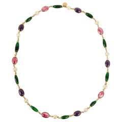 Collana Yves Saint Laurent in pasta di vetro e perline perlate