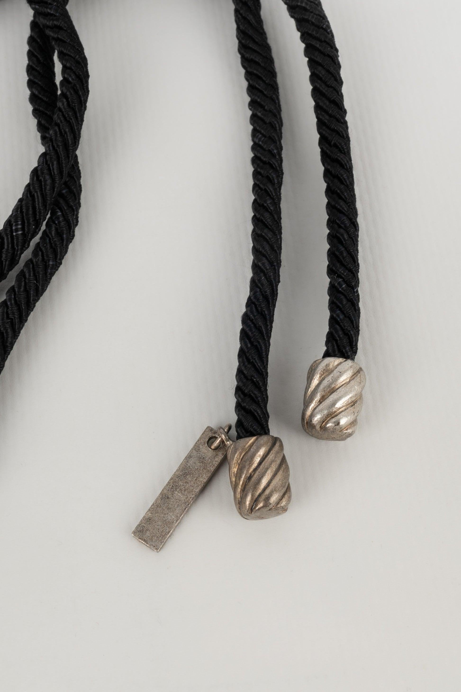 Yves Saint Laurent Halskette mit schwarzen Besatz und schwarzen Besatz im Angebot 3