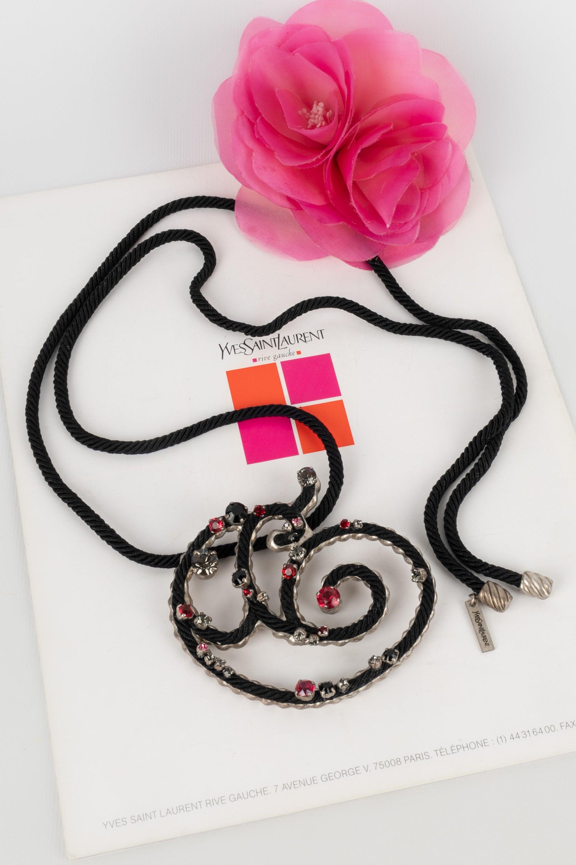 Yves Saint Laurent Halskette mit schwarzen Besatz und schwarzen Besatz im Angebot 5